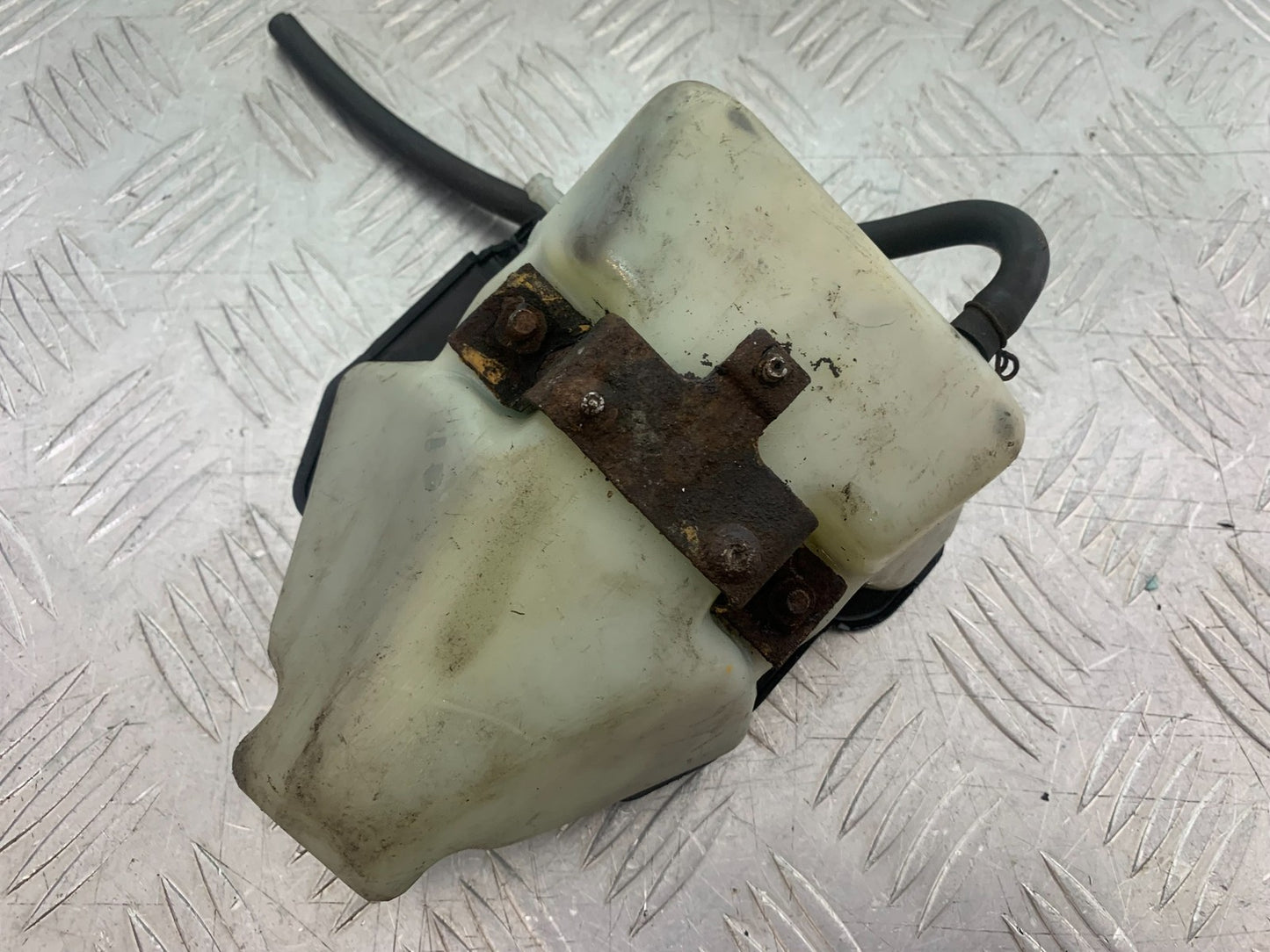 KAWASAKI GPZ600 GPZ 600 COOLANT BOTTLE   YEAR 1988-90 (CMB1258)