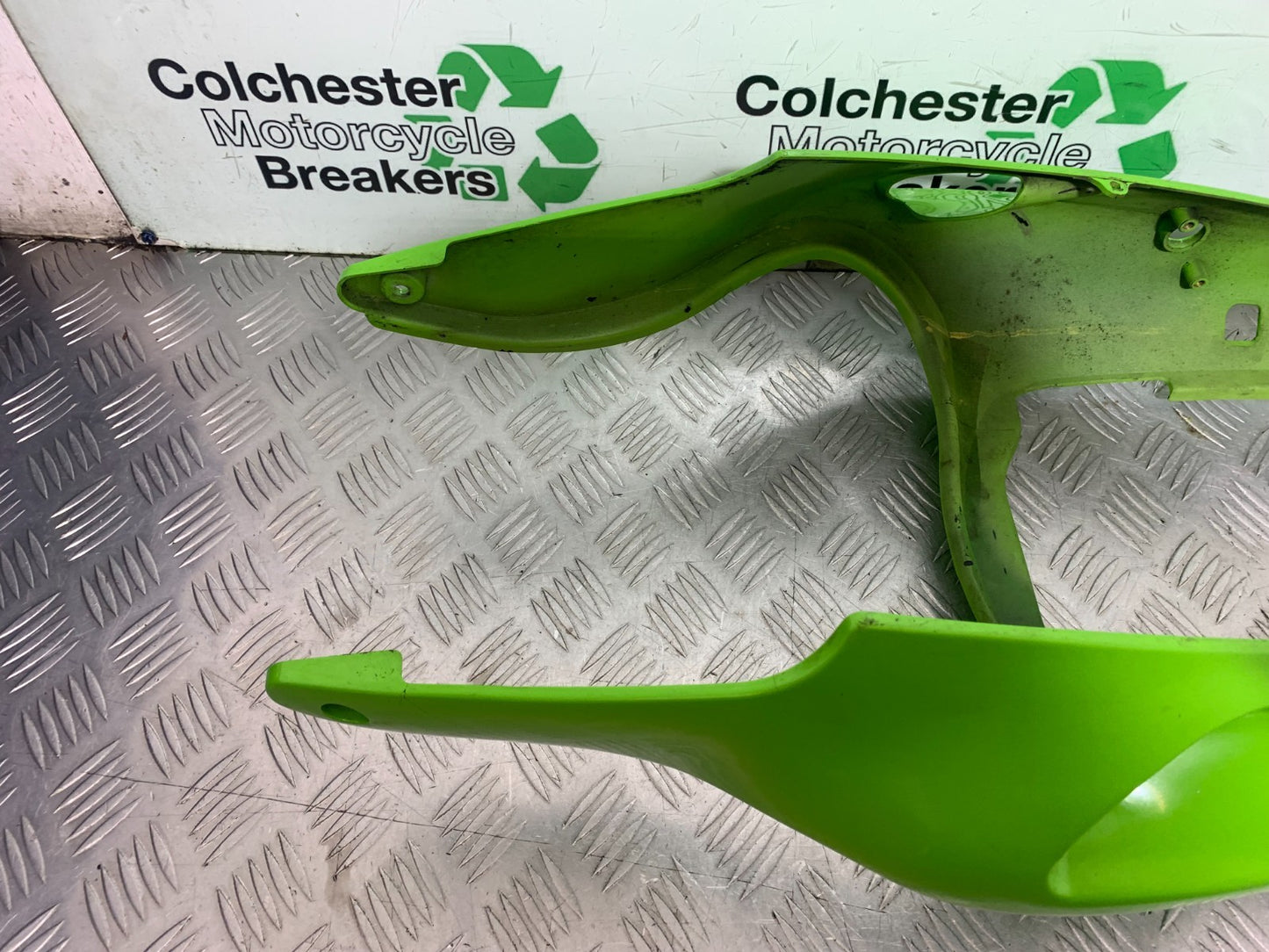KAWASAKI ZX9R ZX9 R TAIL PIECE  YEAR 1998-1999 (CMB1329)