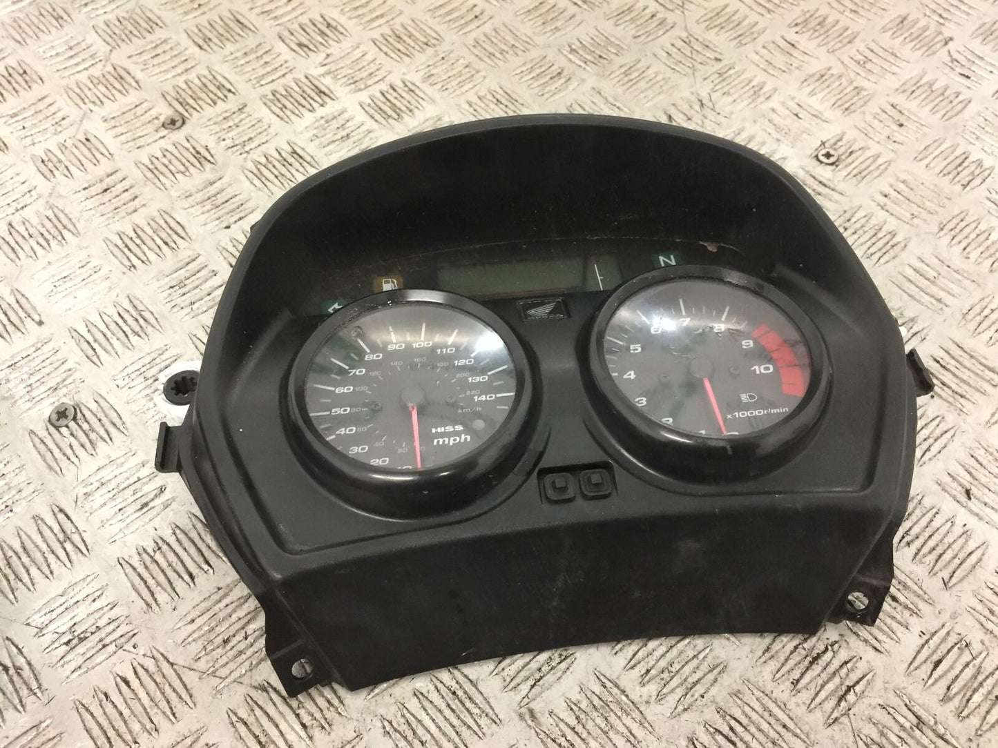 HONDA XL1000 VARADERO CLOCKS SPEEDO DASH  YEAR 2004 (STOCK 764)