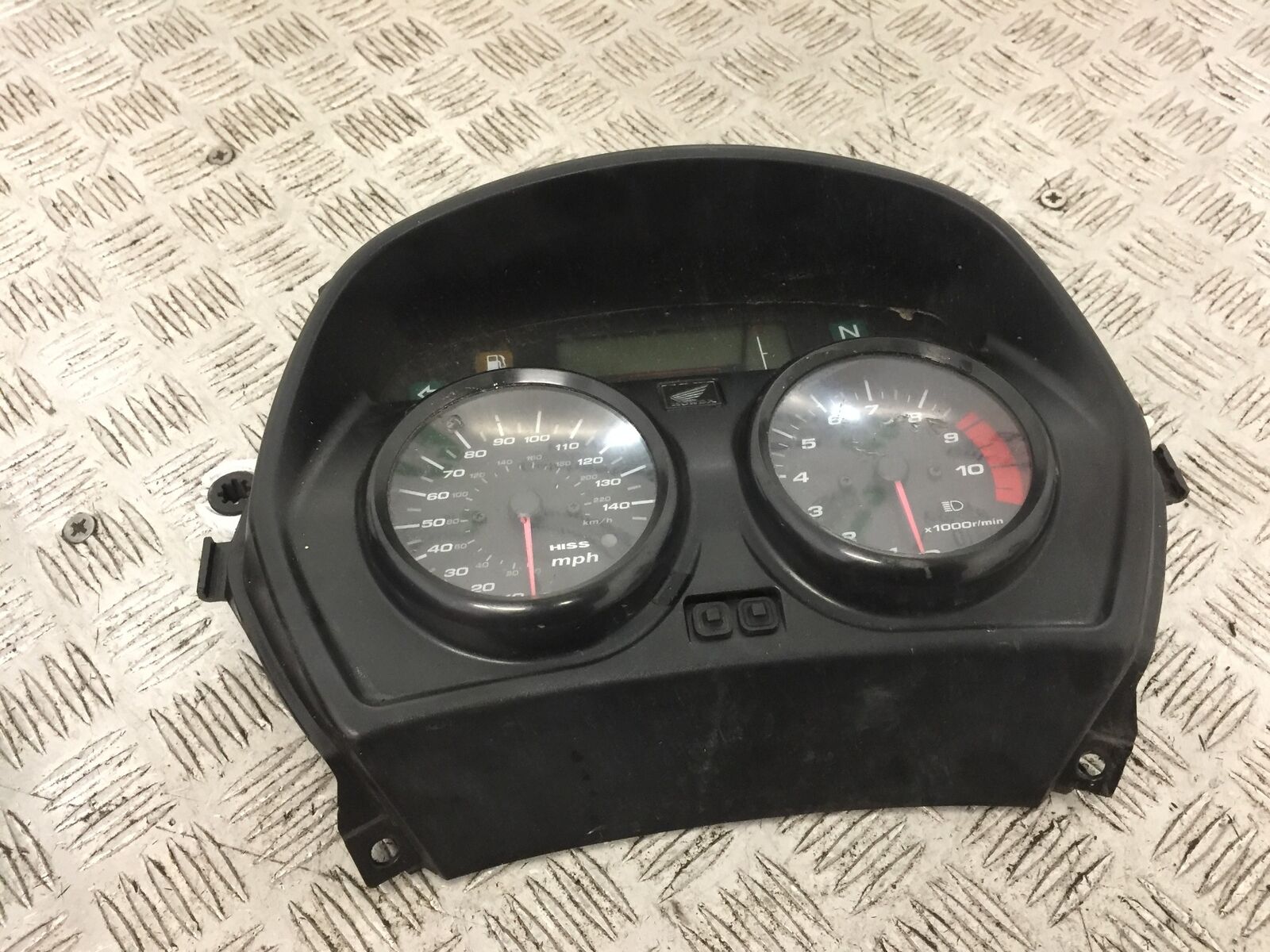 HONDA XL1000 VARADERO CLOCKS SPEEDO DASH  YEAR 2004 (STOCK 764)