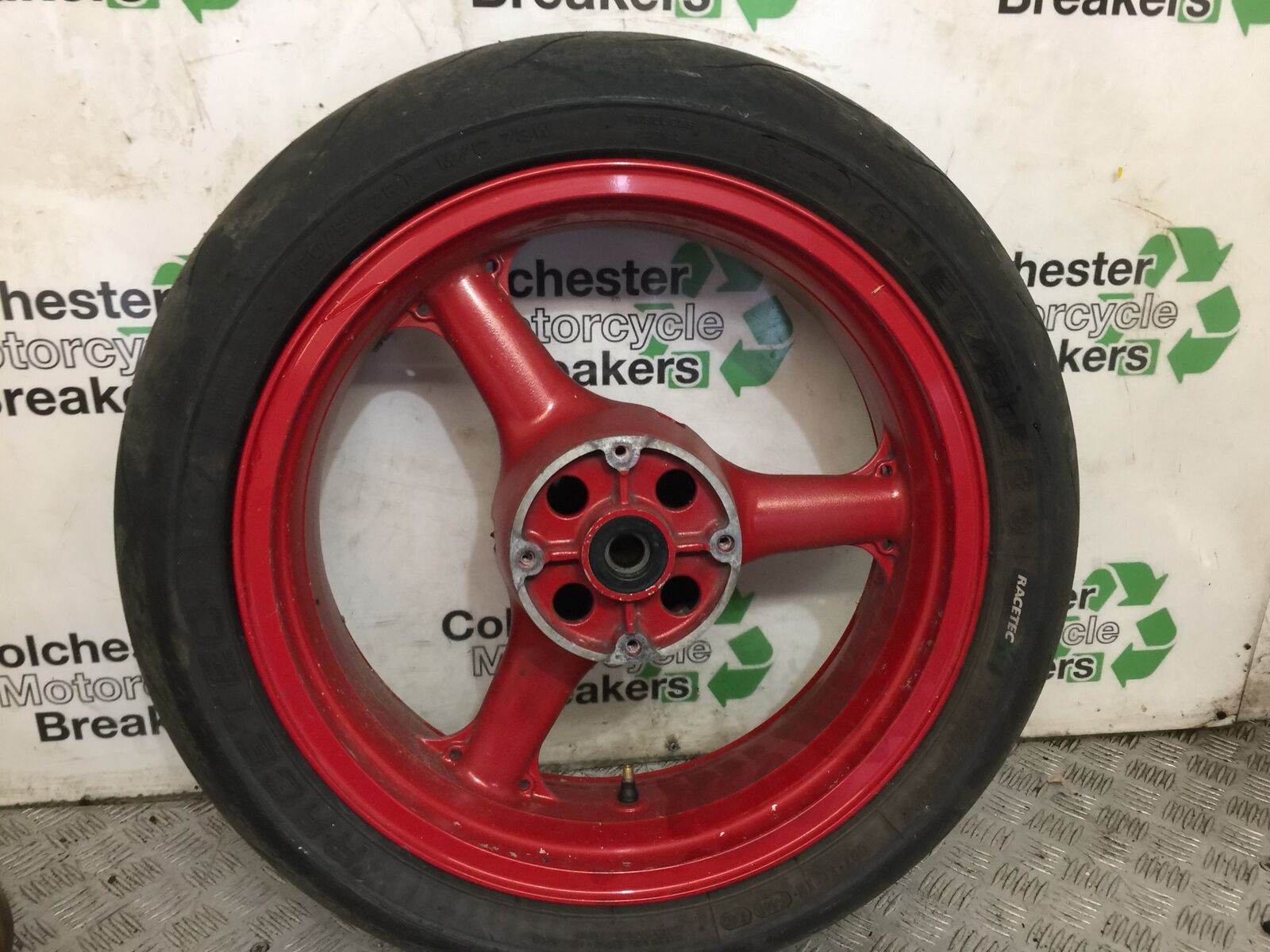 KAWASAKI ZX9R ZX9 C REAR WHEEL YEAR 1998-99 (STOCK 903)