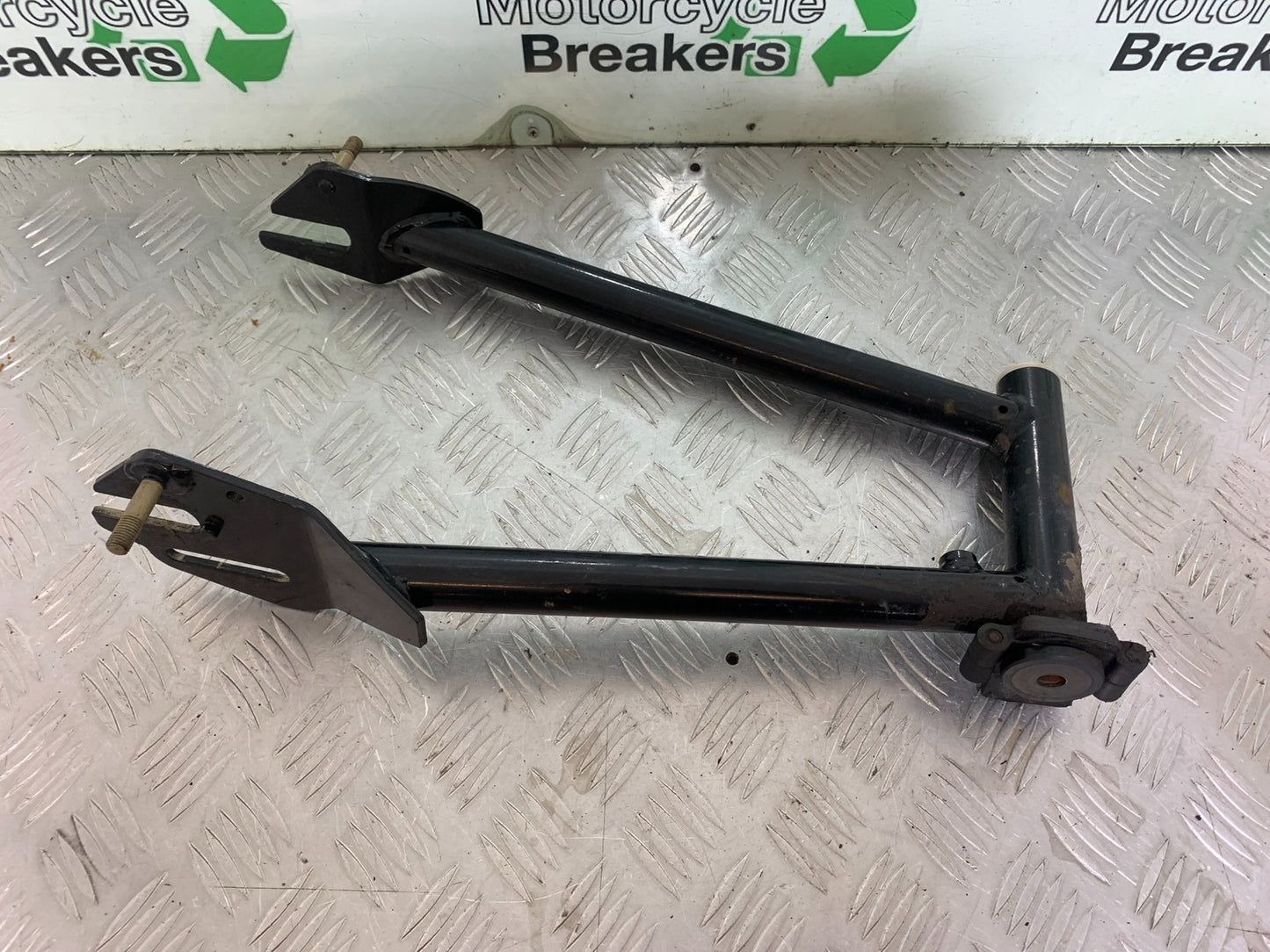 ROYAL ENFIELD BULLET 500 EFI SWINGARM  YEAR 2008 - 2016 (CMB1153)