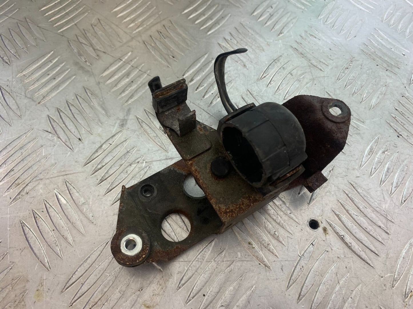 HONDA CX500 CX 500 SOLENOID FRAME MOUNT YEAR 1980 (CMB1131)