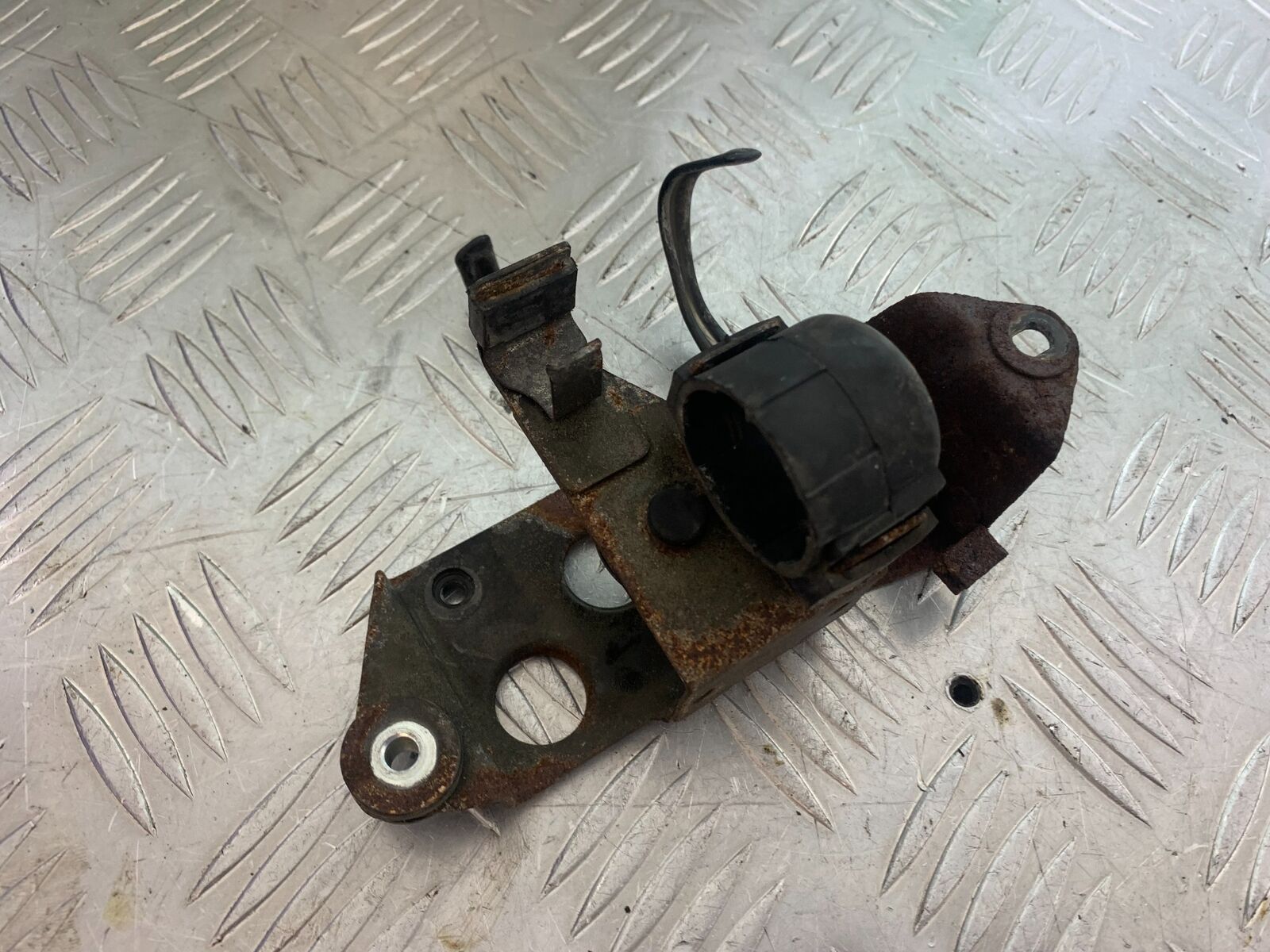 HONDA CX500 CX 500 SOLENOID FRAME MOUNT YEAR 1980 (CMB1131)