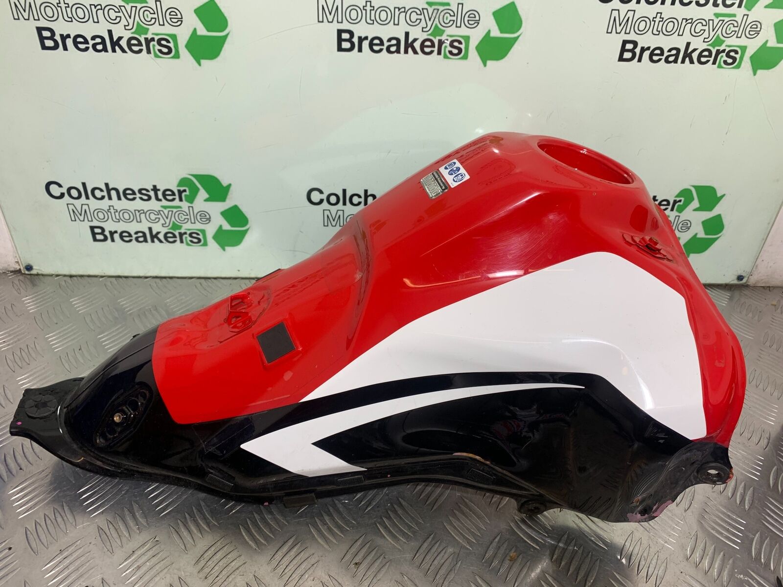 HONDA CRF1000 (DCT) AFRICA TWIN PETROL TANK  YEAR 2017 (CMB1030)