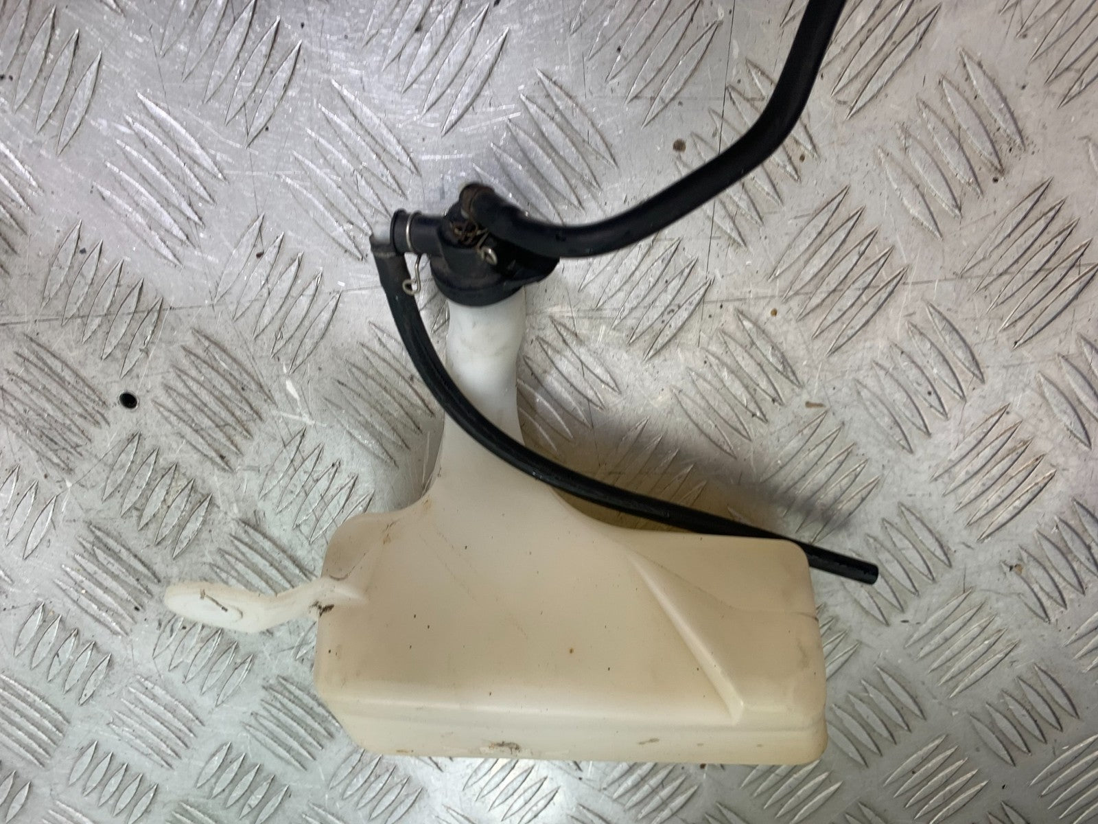 YAMAHA XVS 1300 MIDNIGHT STAR COOLANT BOTTLE   YEAR 2007-16 (CMB1200)