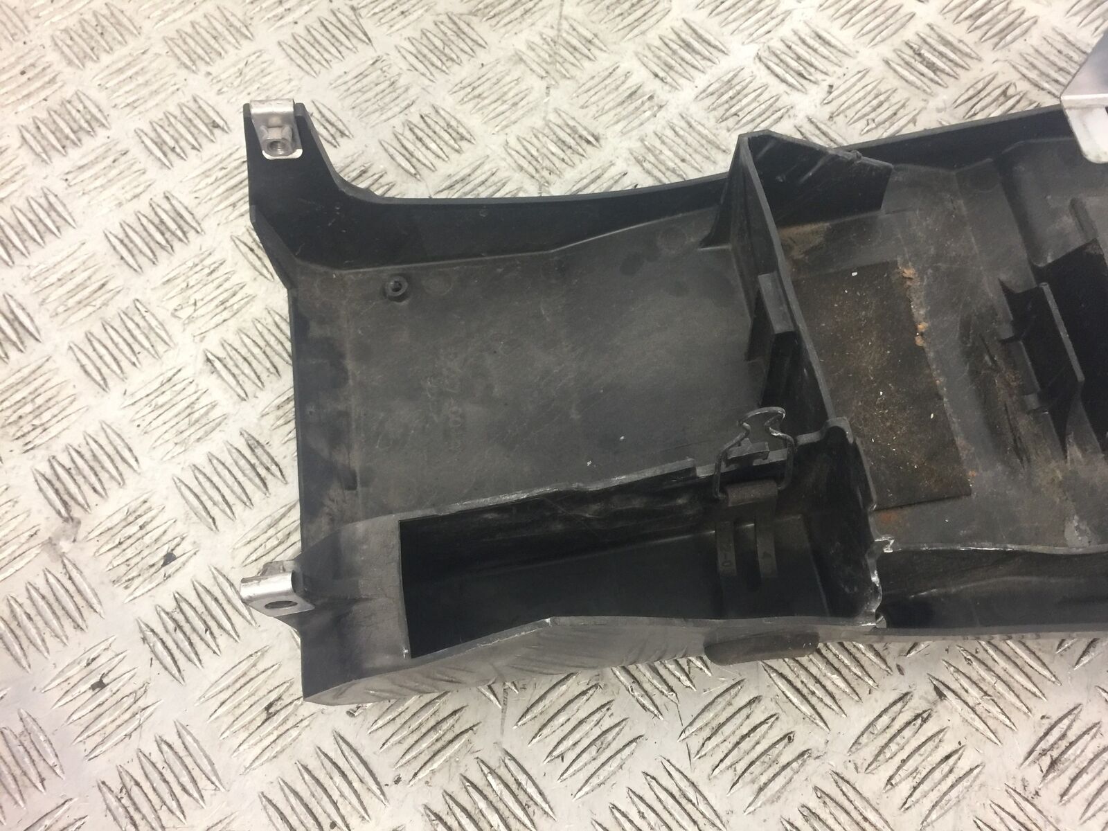 KAWASAKI Z750 Z 750 UNDERTRAY  YEAR 2009