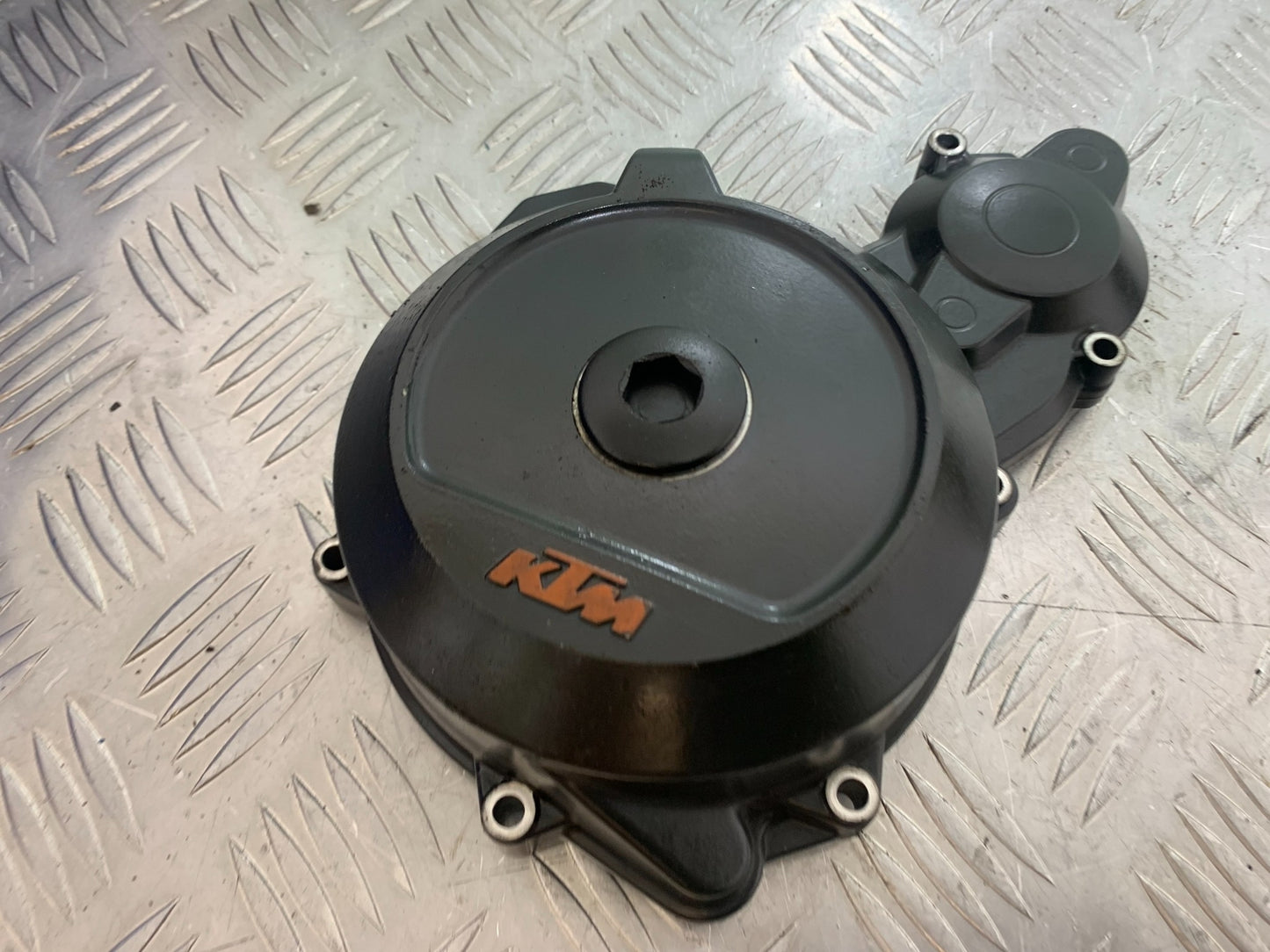 KTM 790 DUKE GENERATOR COVER  YEAR 2018-2021  (CMB11150)