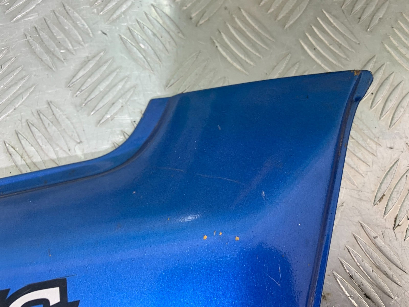 HONDA GL500 GL 500 SILVERWING RIGHT SEAT PANEL   YEAR 1981-82 (CMB1168)