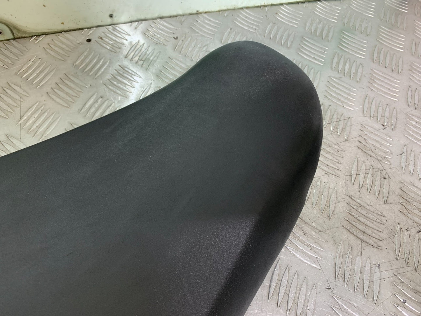 ROYAL ENFIELD HIMALAYAN 411 FRONT SEAT   YEAR 2018-2023 (CMB1279)