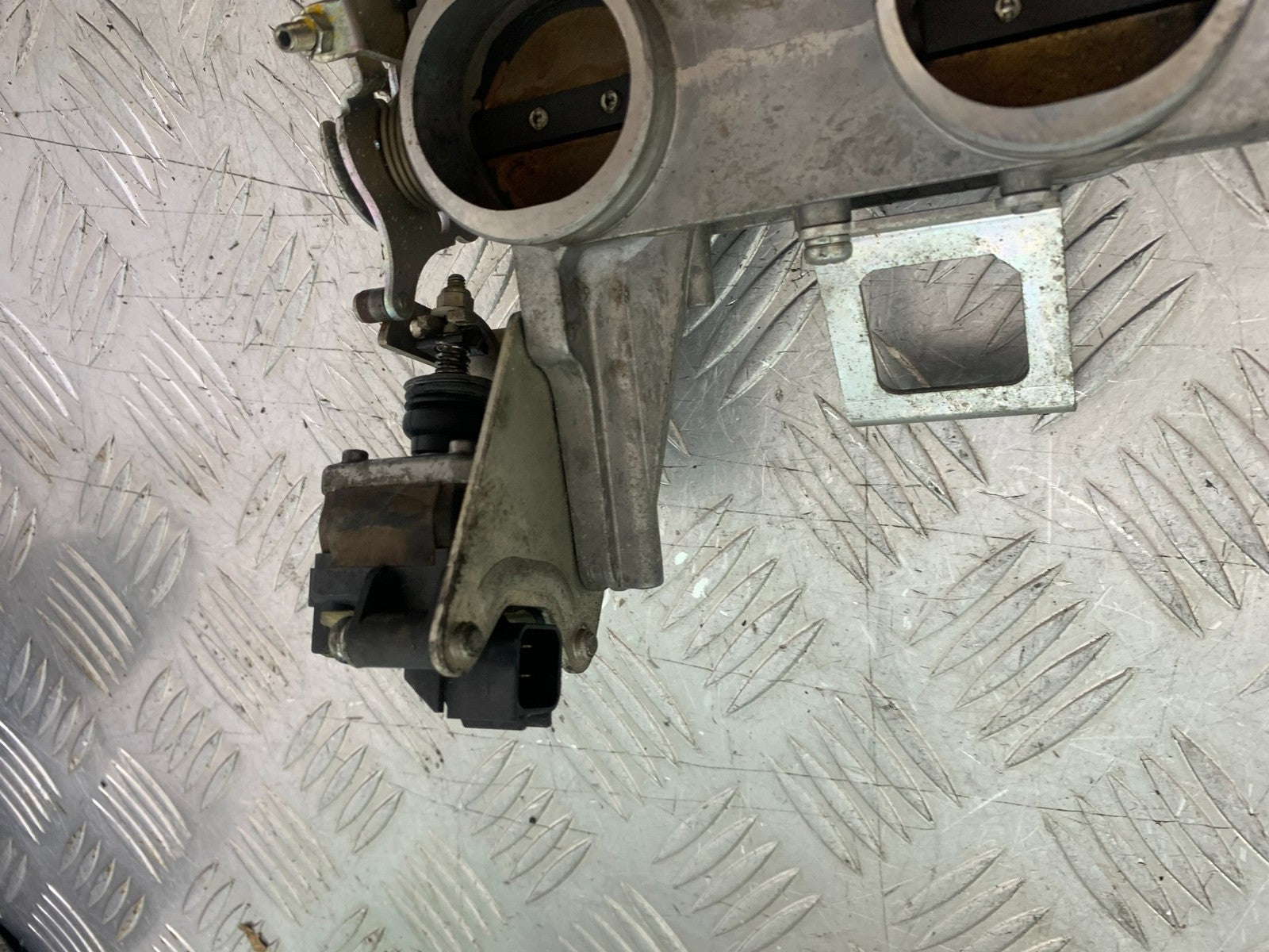 TRIUMPH 1050 SPRINT ST THROTTLE BODIES   2003-2011 (CMB1285)