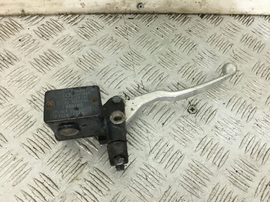 SUZUKI AN 250 BURGMAN FRONT MASTER CYLINDER  YEAR 1999  (STOCK 881)