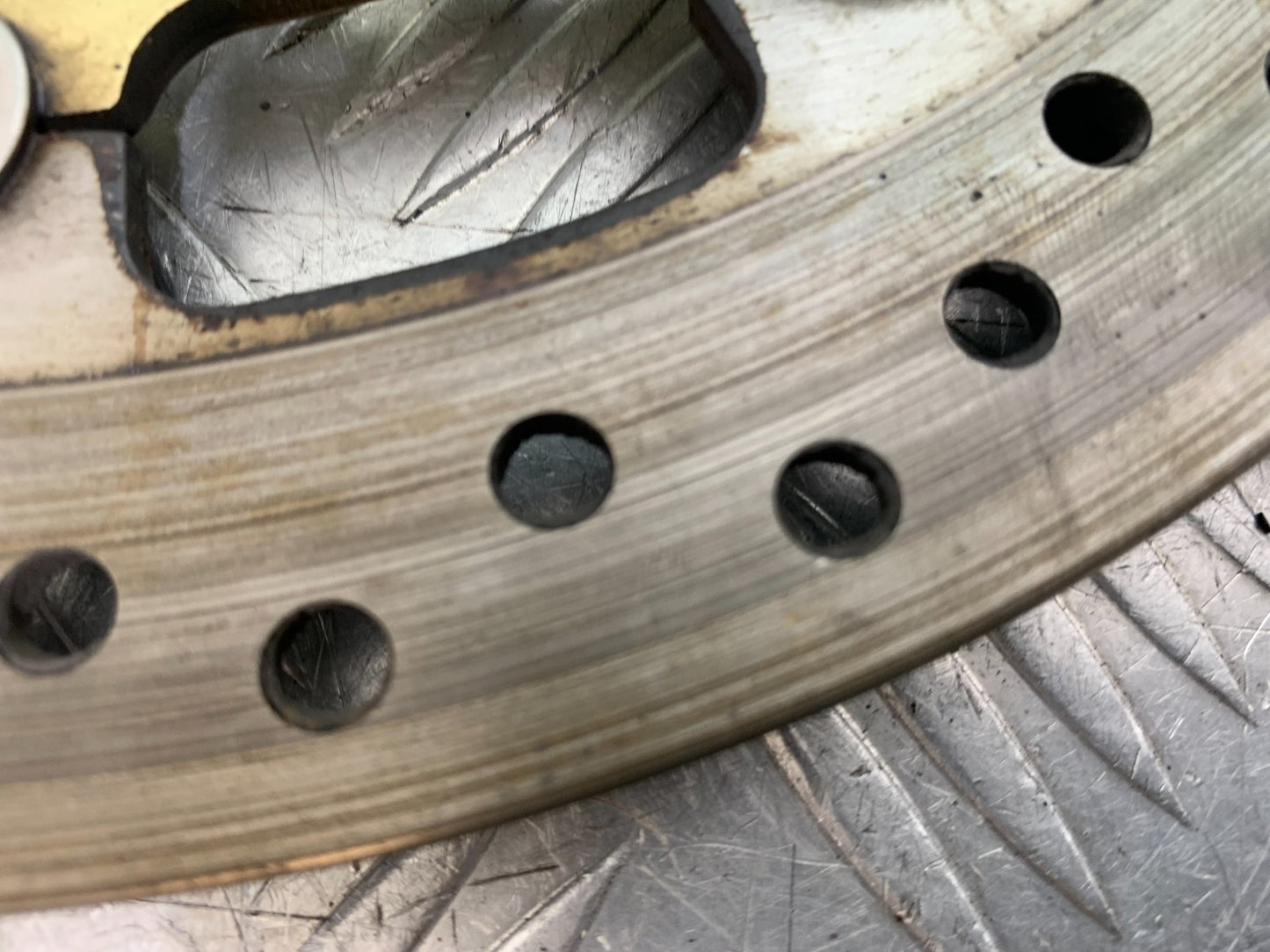 TRIUMPH SPEED TRIPLE R 1050 FRONT BRAKE DISCS  2009 (CMB1183)