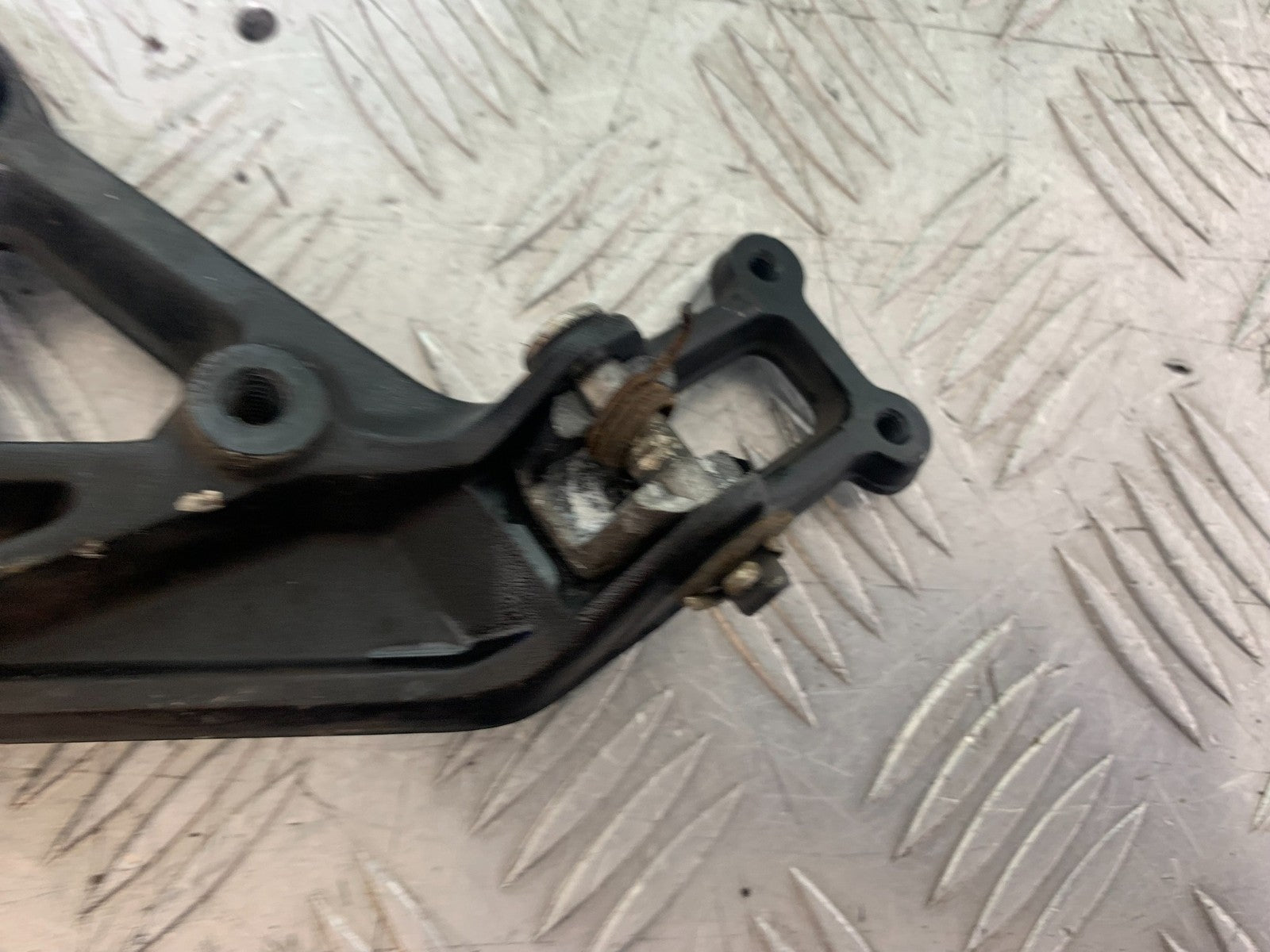 KTM DUKE 125 FRONT LEFT HANGER  YEAR 2017-2022 (CMB1222)