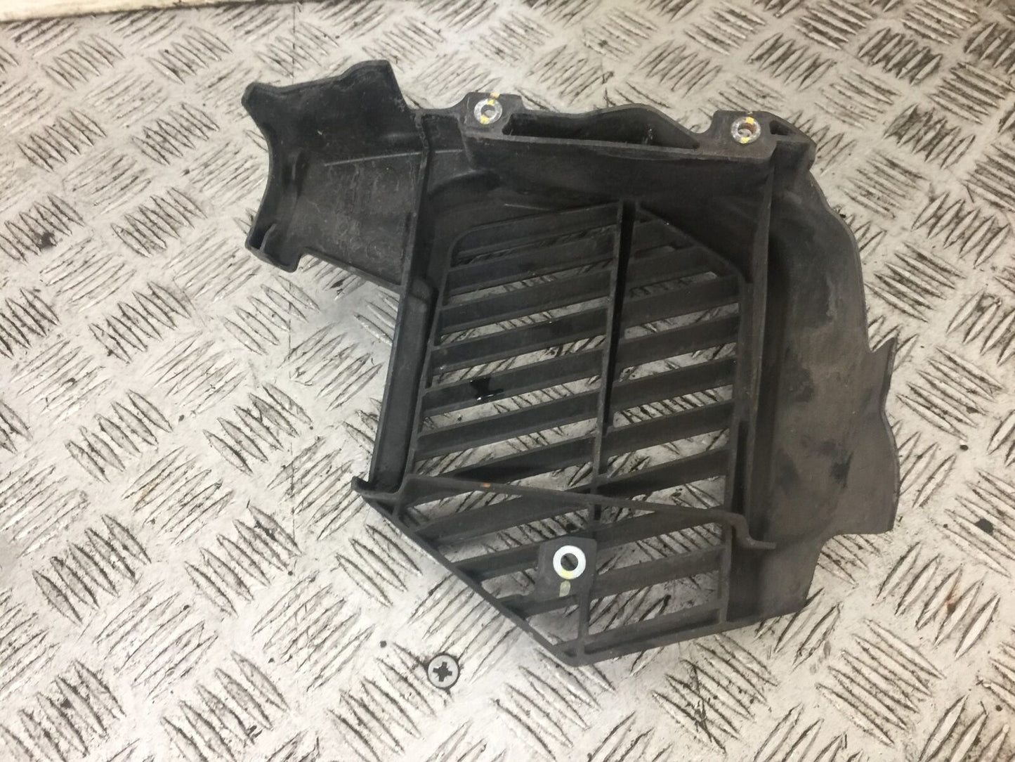 HONDA PCX125 PCX 125 RADIATOR COVER YEAR 2010-2013  (STOCK 721)
