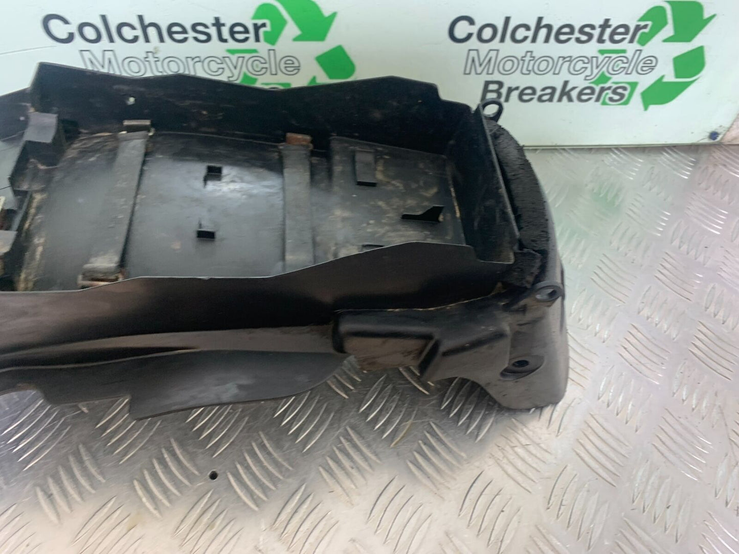 YAMAHA XJR1300 XJR 1300 REAR MUDGUARD  YEAR 1999-2003 (CMB1055)