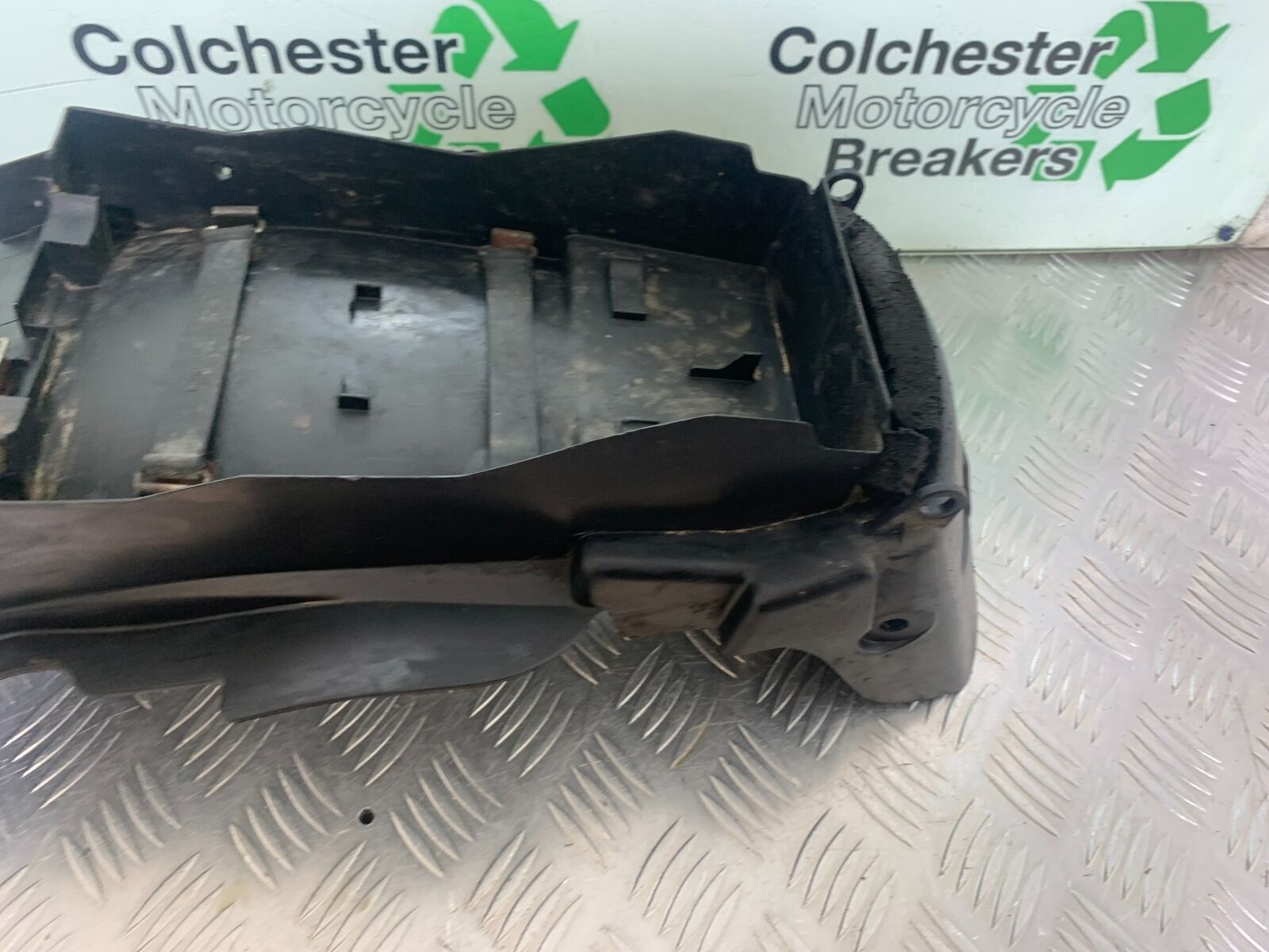 YAMAHA XJR1300 XJR 1300 REAR MUDGUARD  YEAR 1999-2003 (CMB1055)