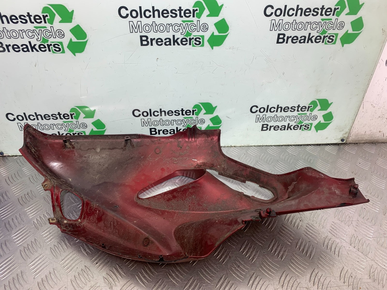 HONDA NT650 V DEAUVILLE LEFT FAIRING PANEL YEAR 1999 (CMB1268)