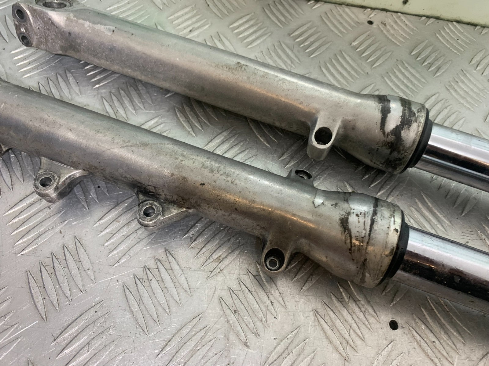 HONDA NTV 600 REVERE FORKS (BENT SOLD AS PARTS)  YEAR 1988-1996  (CMB1281)