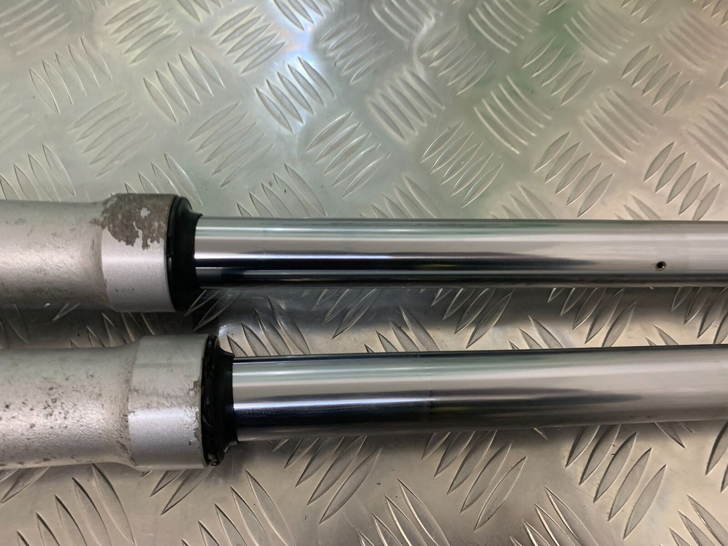 BMW R1200 RT R 1200 RT FORKS  YEAR 2005-2009 (STOCK 943)