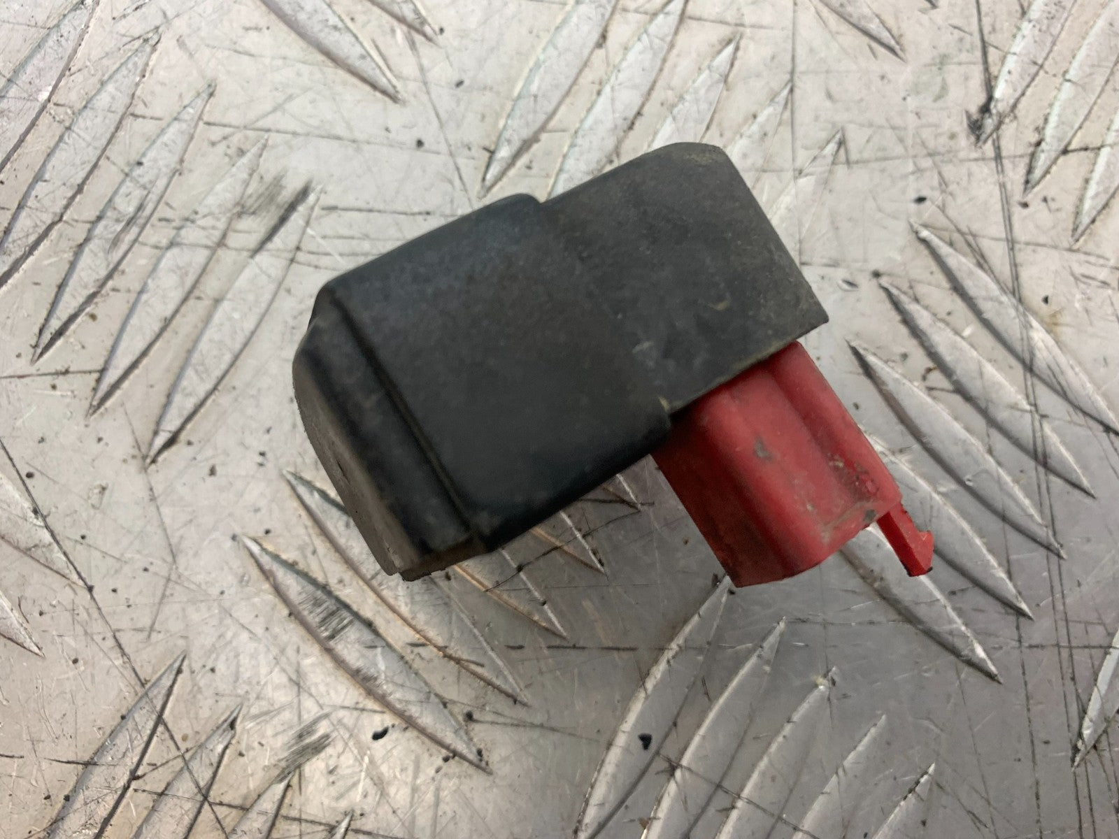 KAWASAKI ZX9R ZX9 C PETROL PUMP RELAY YEAR 1998-99 (CMB1213)