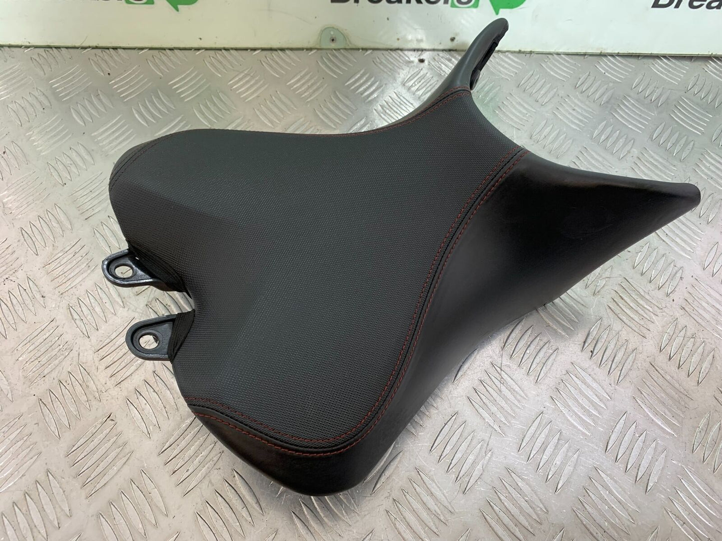 TRIUMPH 1050 SPEED TRIPLE RS FRONT SEAT  YEAR 2018-2020 (CMB1029)