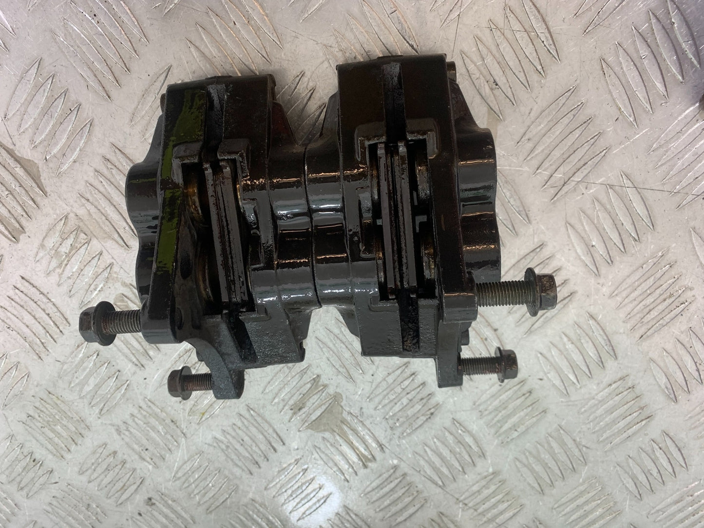 SUZUKI GSF1200  GSF 1200 BANDIT FRONT BRAKE CALIPERS   YEAR 1997-2000 (CMB1149)