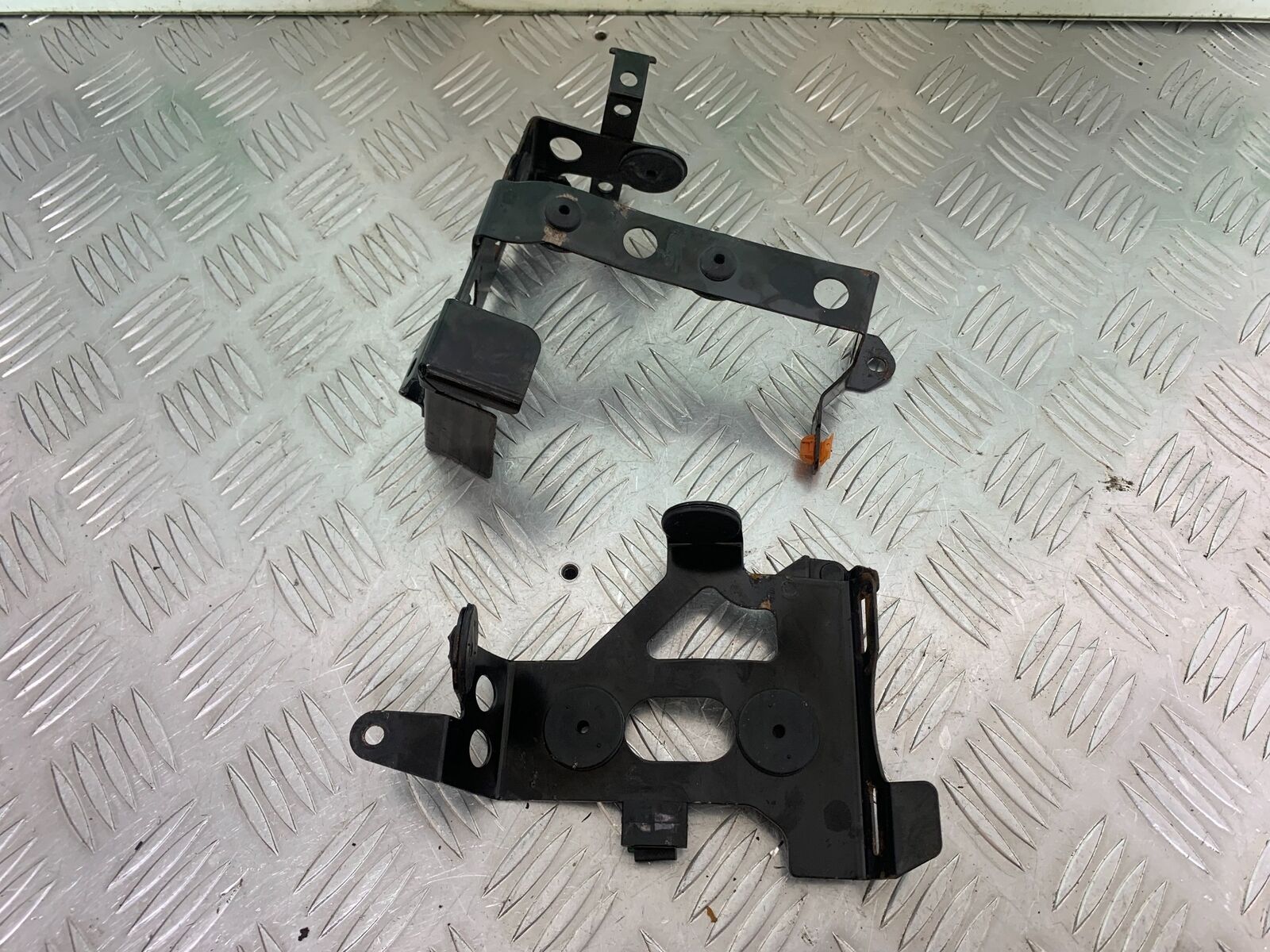 HONDA VT1100 C SHADOW SPIRIT BATTERY BOX   2002-2003 (CMB1035)
