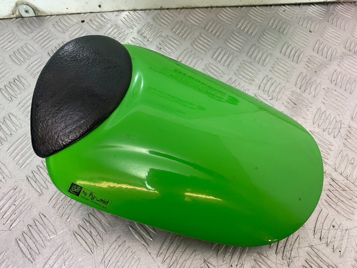 KAWASAKI ZX9R ZX9 R REAR SEAT COWL  YEAR 1998-1999 (CMB1329)