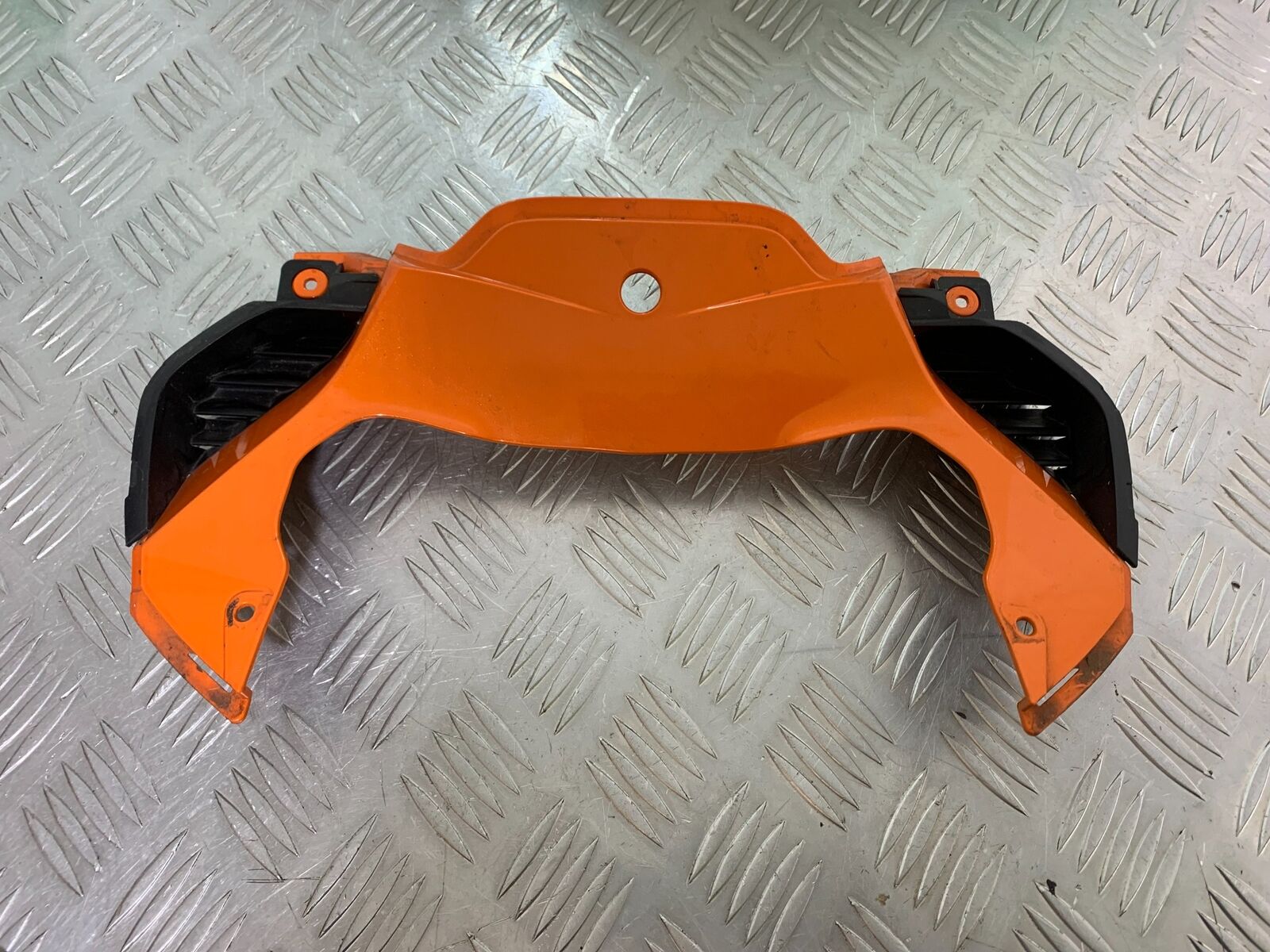 HONDA CBR500R CBR 500 R RIGHT SEAT PANEL JOINER  YEAR 2016 (CMB1066)