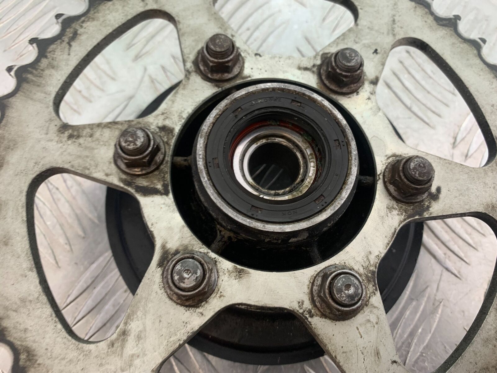 KAWASAKI ER6 N REAR SPROCKET CARRIER  YEAR 2005-2008 (CMB1034)