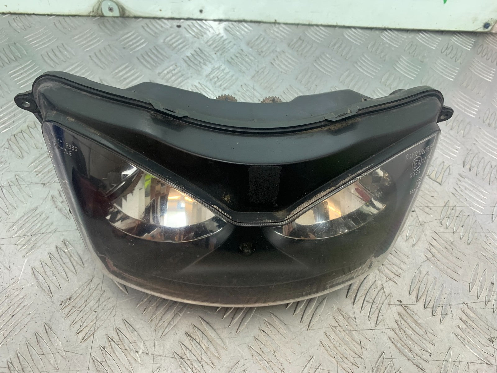 YAMAHA YZF1000 THUNDERACE HEADLIGHT   YEAR 1997-2000 (CMB1204)