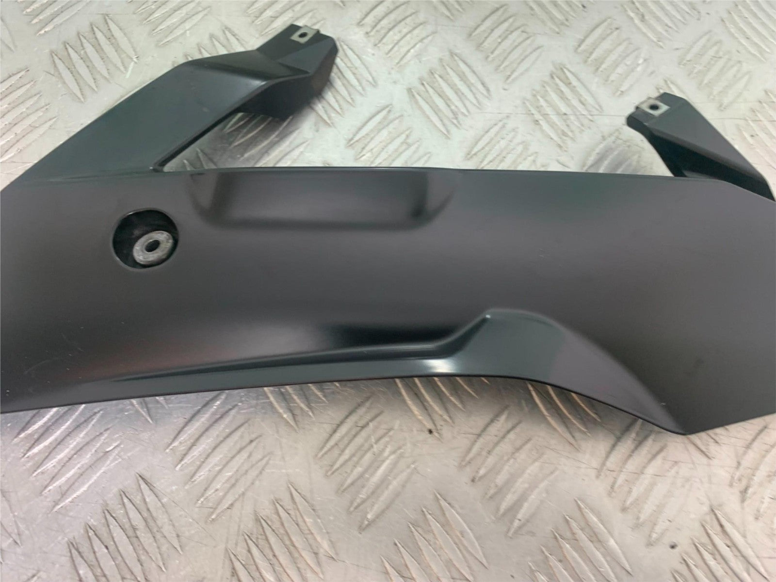 YAMAHA YZF-R125 YZF 125 RIGHT BELLYPAN   YEAR 2019-2022 (CMB1263)