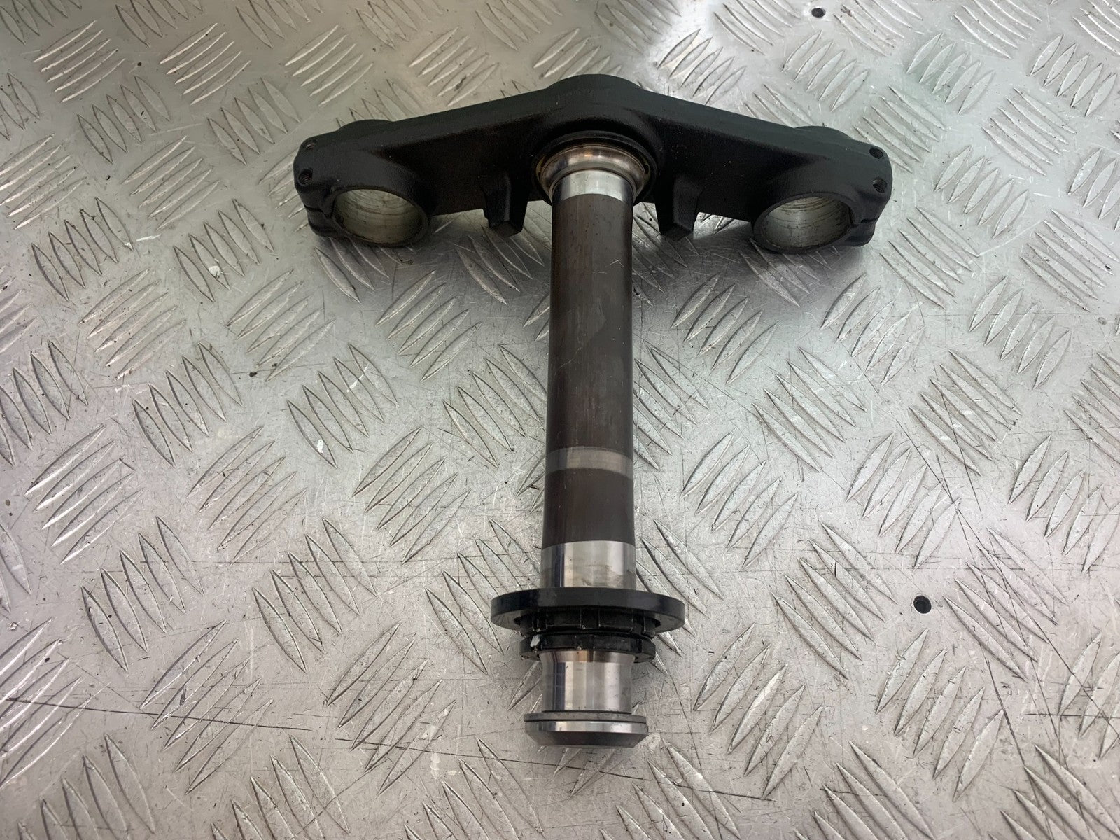 KAWASAKI ER6 N BOTTOM YOKE  YEAR 2012-2017 (CMB1324)