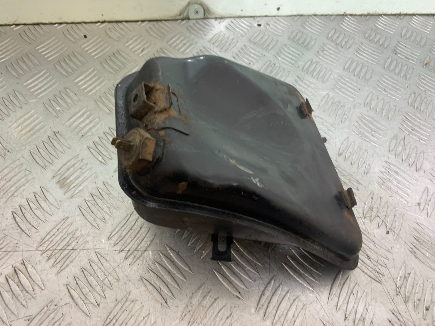 HONDA VT700 VT 700 SHADOW PETROL TANK   YEAR 1984-85 (CMB1328)