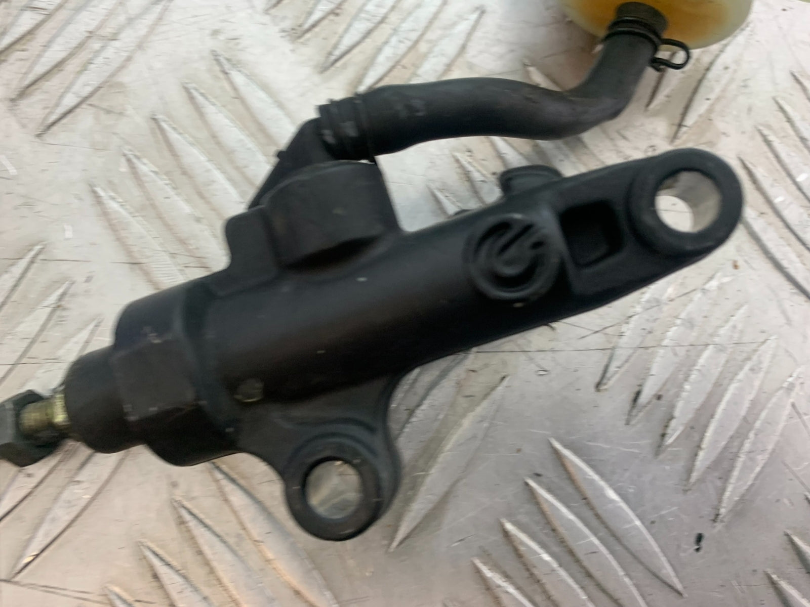 YAMAHA YZF R1 REAR BRAKE MASTER CYLINDER   YEAR 2004-2006 (CMB1155)