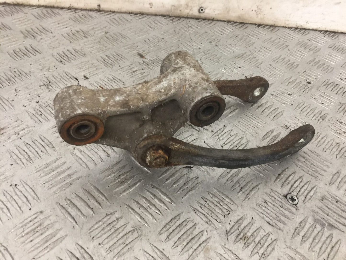 KAWASAKI ZZR600 ZZR 600 E REAR SHOCK LINKAGE YEAR 1994-05 (STOCK 876)
