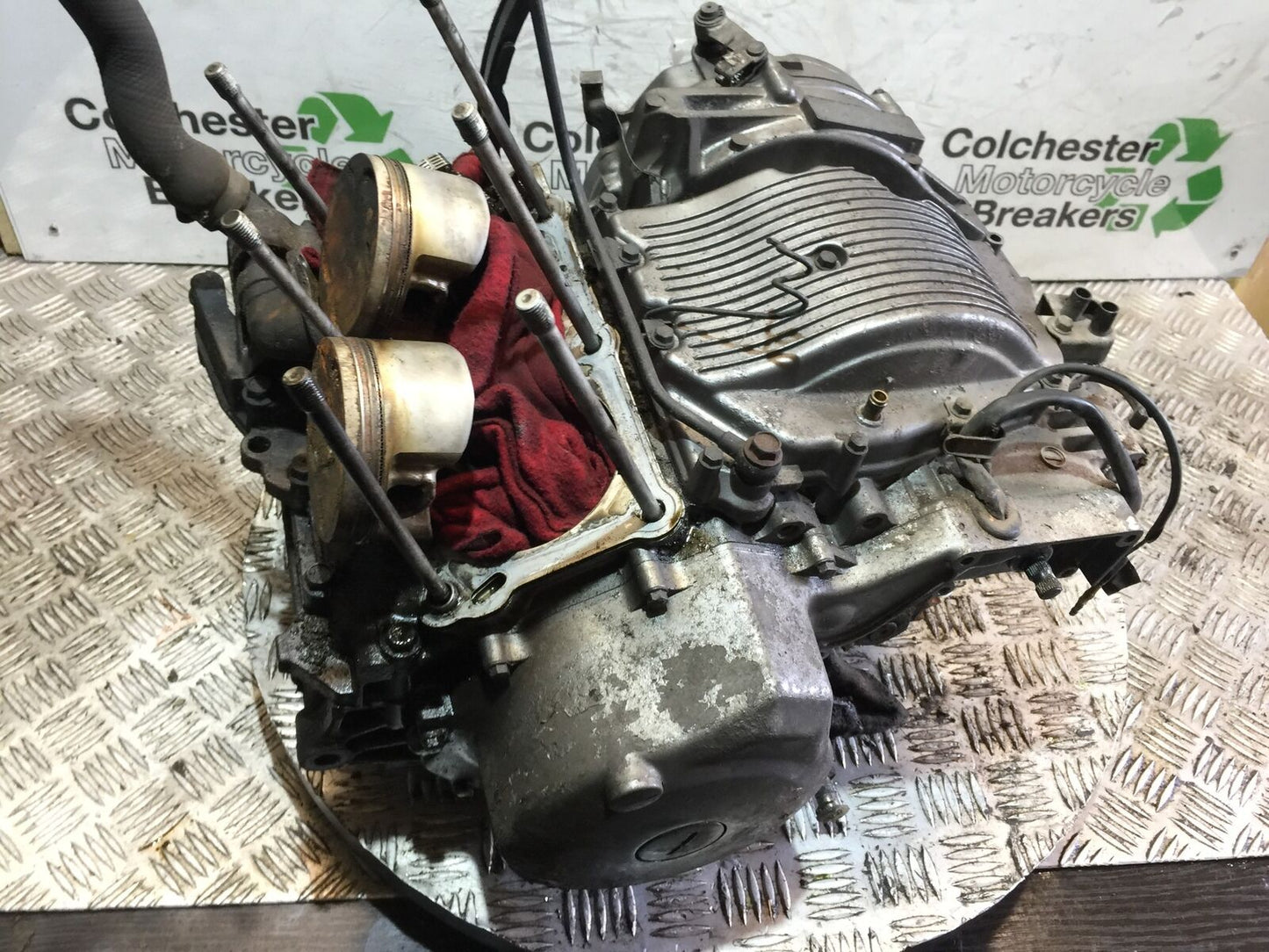 YAMAHA XTZ 750 SUPER TENERE ENGINE BOTTOM END   (STOCK 889)
