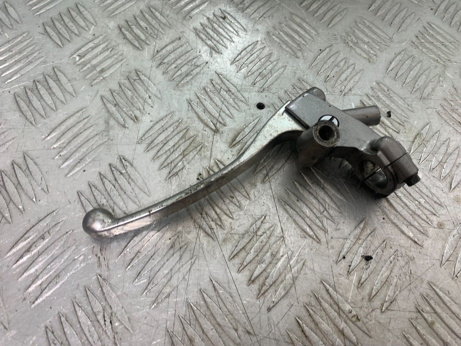 HONDA NTV 600 REVERE CLUTCH LEVER AND BRACKET  YEAR 1988-1996  (CMB1281)