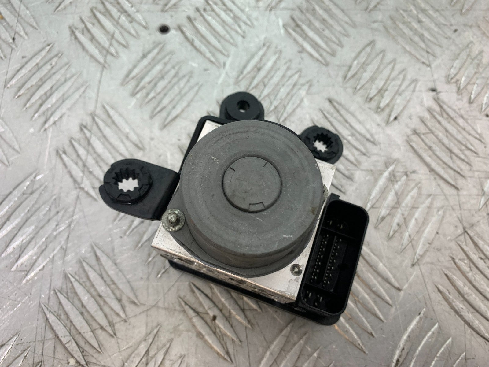 KTM 1290 SUPER DUKE R ABS PUMP YEAR 2020-2024 (CMB1272)