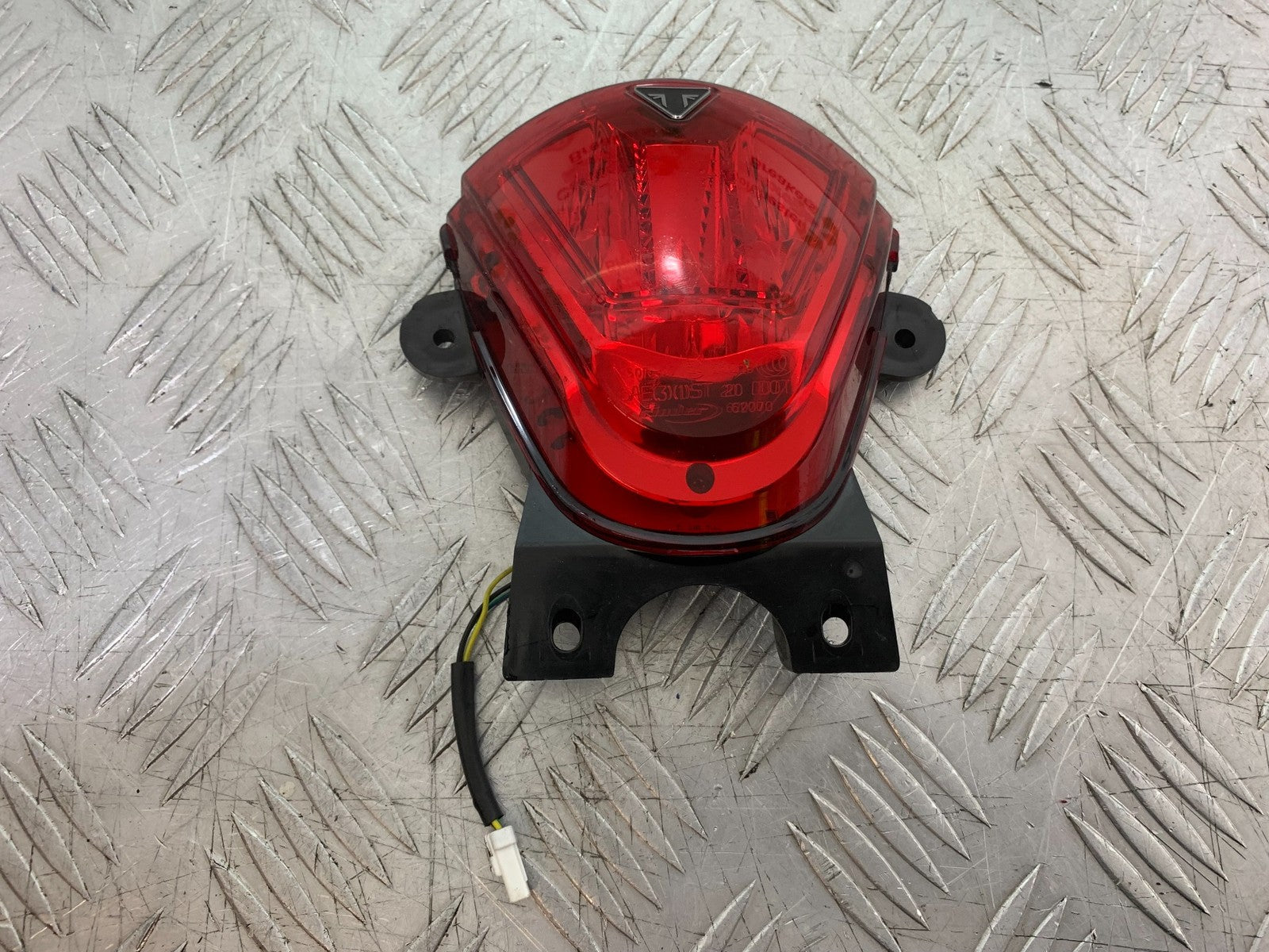 TRIUMPH TRIDENT 660 REAR LIGHT   YEAR 2021-2024 (CMB1295)