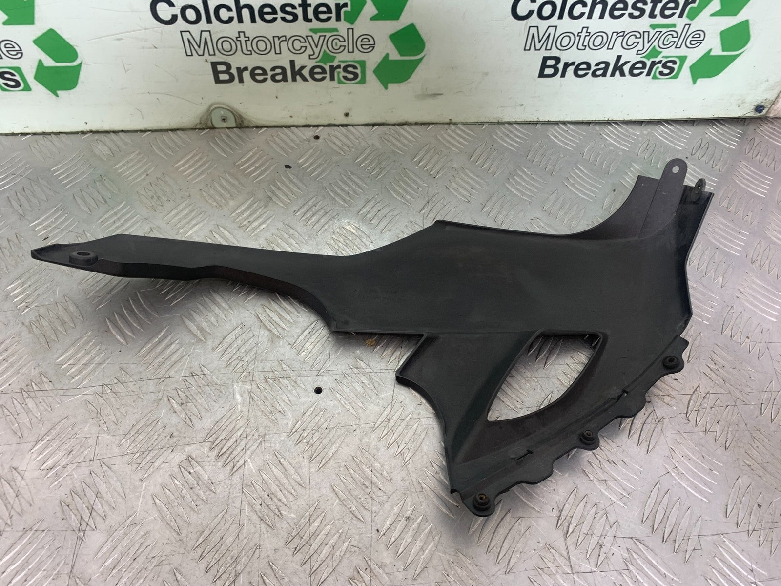 KAWASAKI ZX10R ZX10 R RIGHT BELLYPAN  2008-2010 (CMB1206)