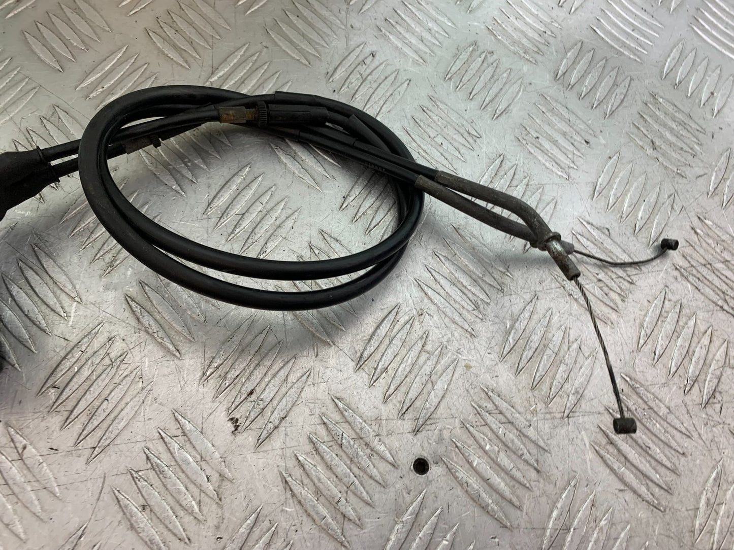KAWASAKI ZX6R ZX6 J THROTTLE AND CABLES   YEAR 2000 (CMB1312)