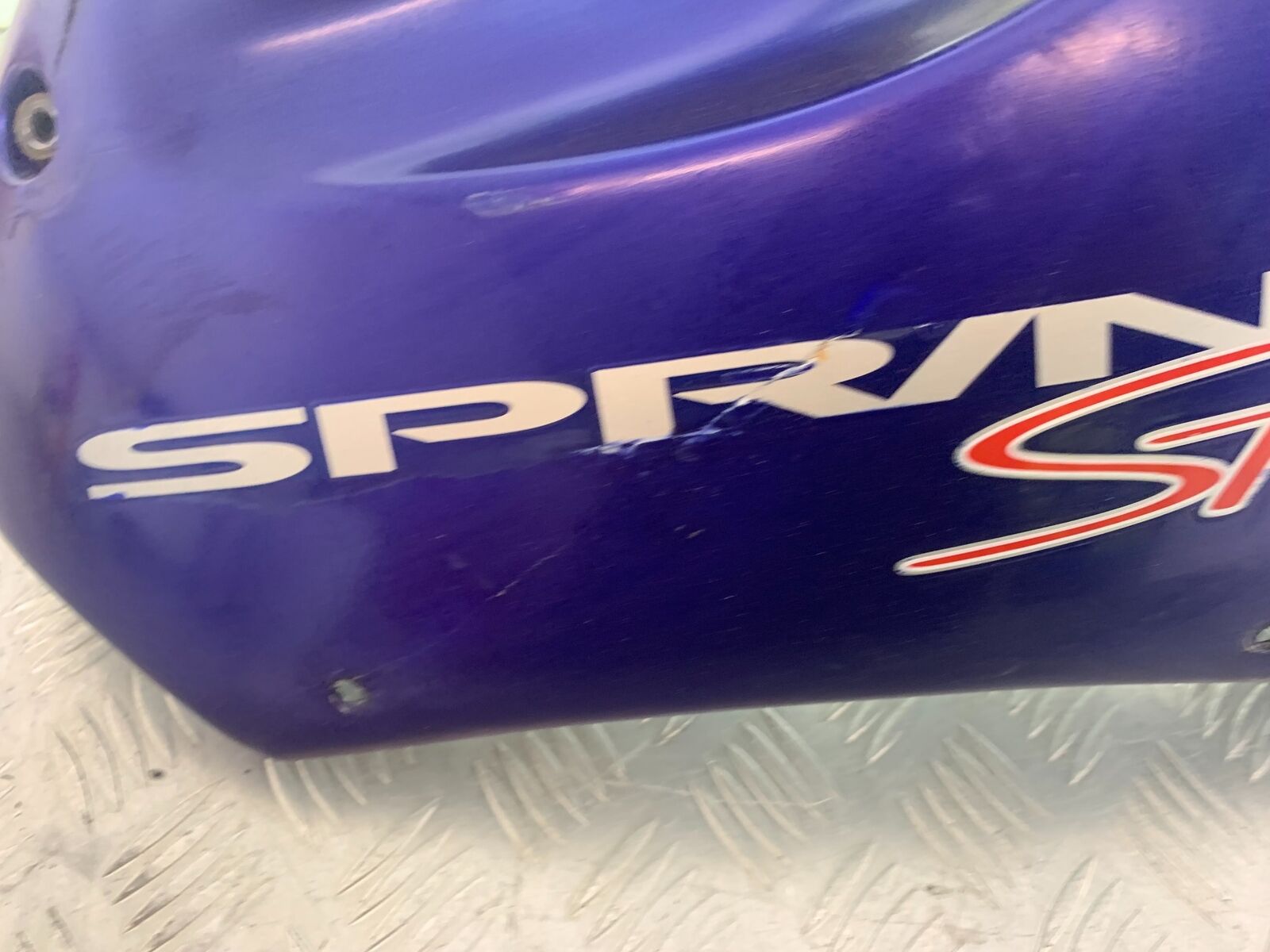 TRIUMPH 955i SPRINT ST RIGHT FAIRING PANEL  YEAR 1999-2004 (CMB1124)