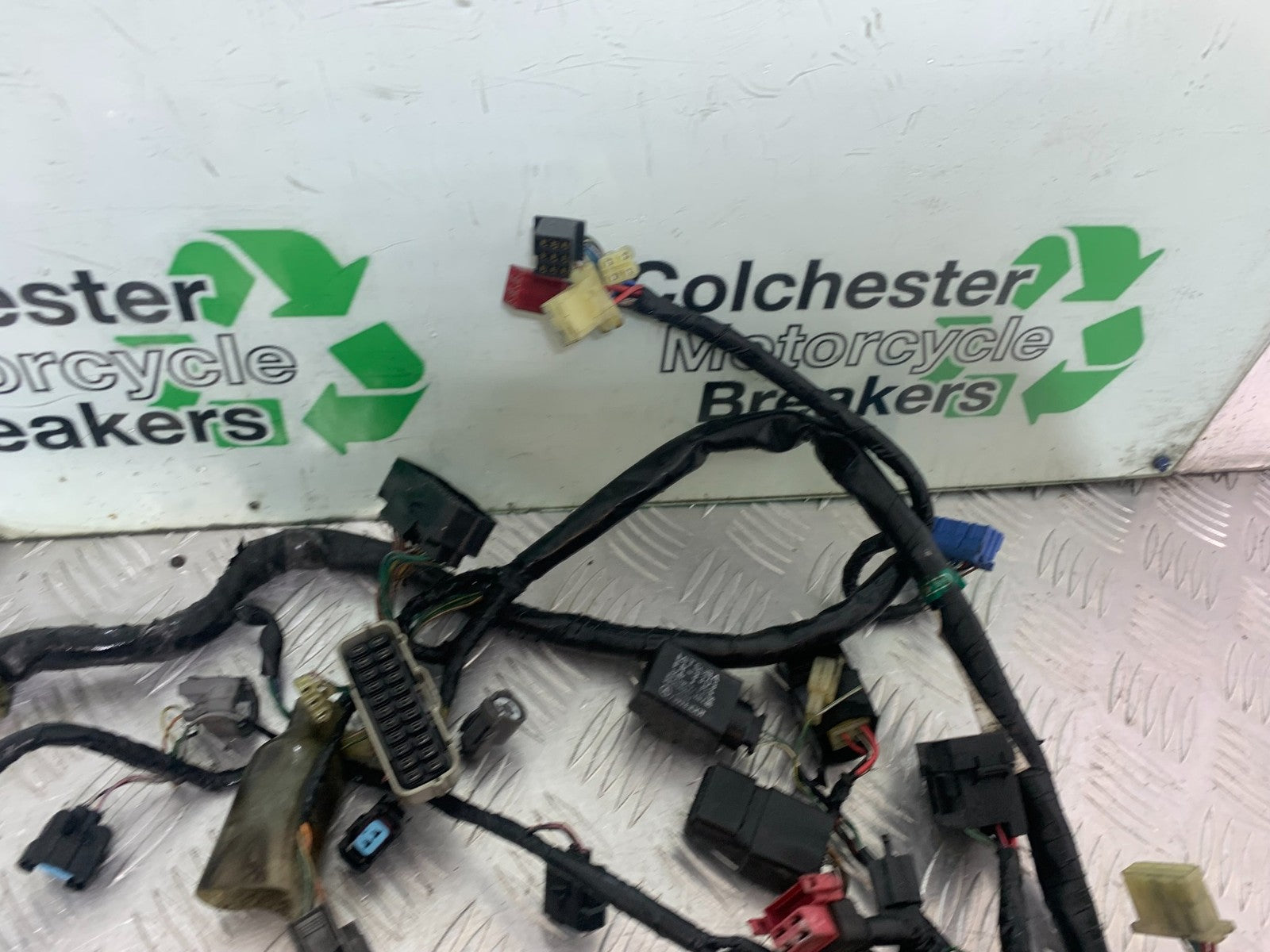 HONDA CBR1100 BLACKBIRD WIRING LOOM   YEAR 1999-2005 (CMB1232)