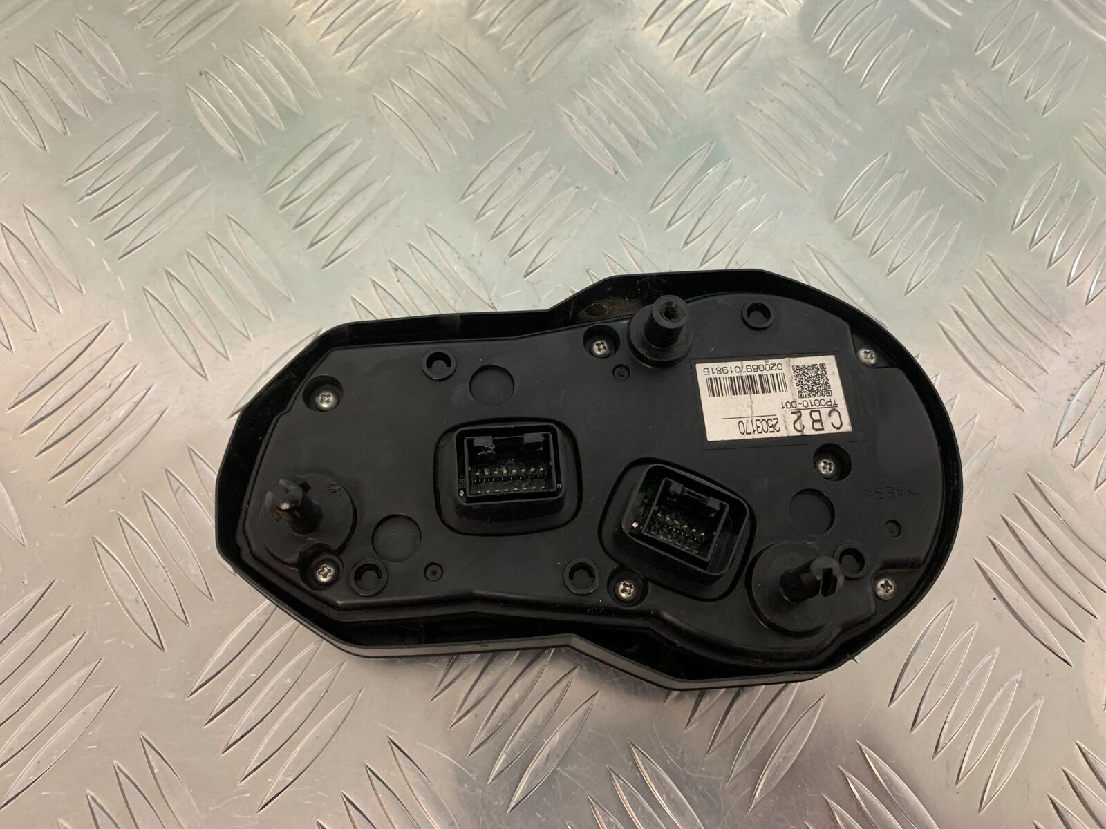 TRIUMPH TIGER 800 XCA CLOCKS SPEEDO DASH  YEAR 2015-2017 (STOCK 940)