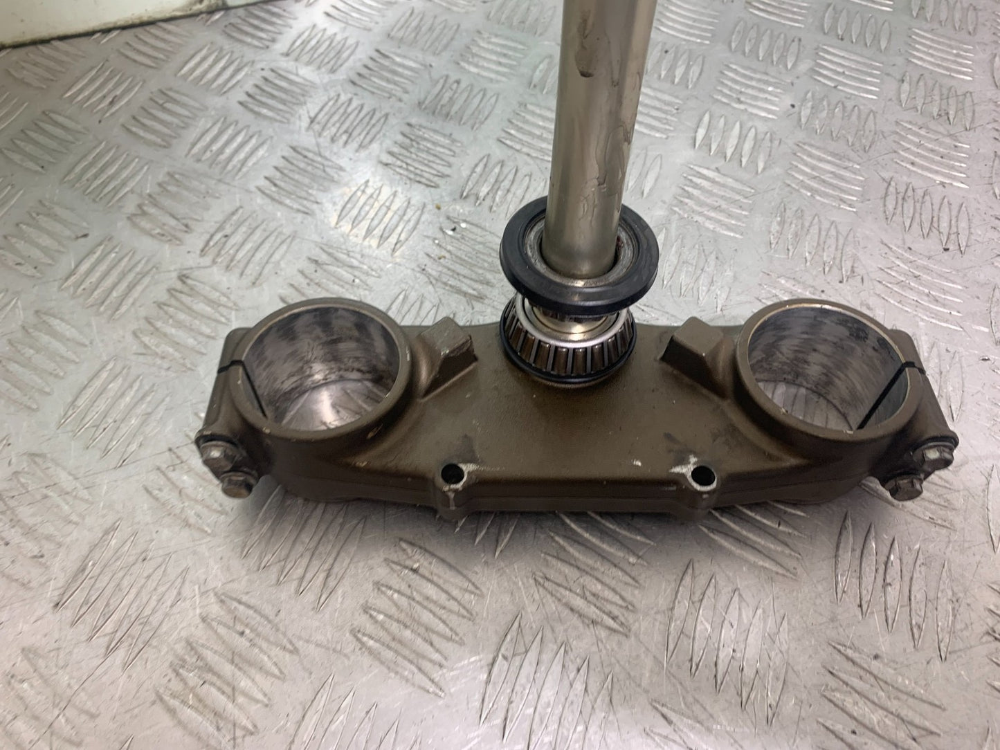 KAWASAKI KXF250 KXF 250 BOTTOM YOKE  YEAR 2006-2008 (CMB1309)