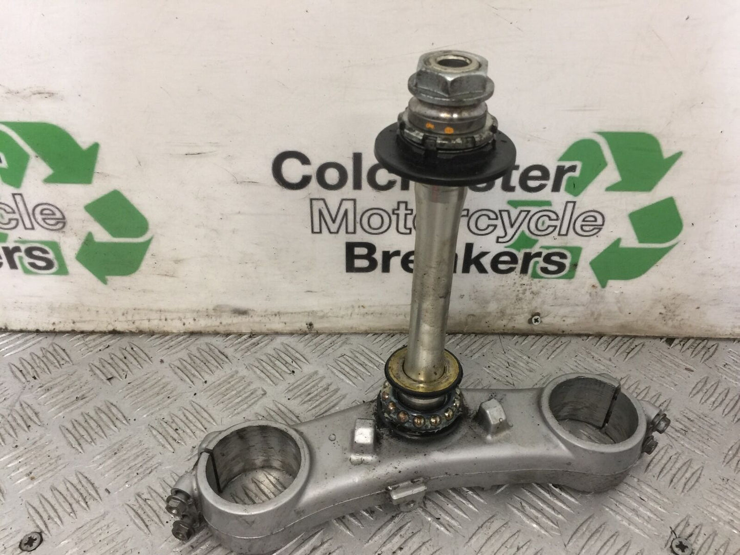 HONDA CBR1000 rr FIREBLADE BOTTOM YOKE YEAR 2004  (STOCK 853)