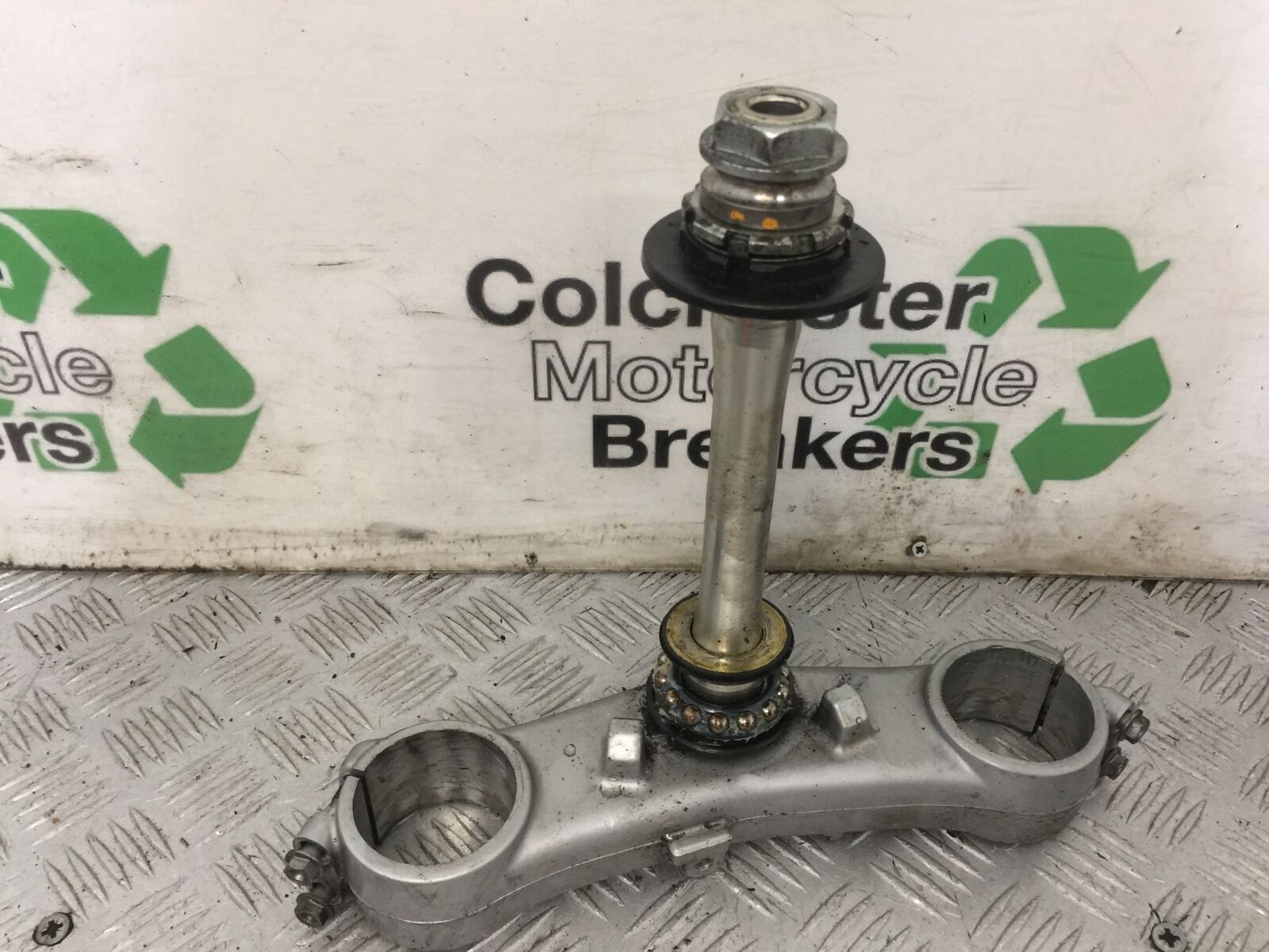 HONDA CBR1000 rr FIREBLADE BOTTOM YOKE YEAR 2004  (STOCK 853)