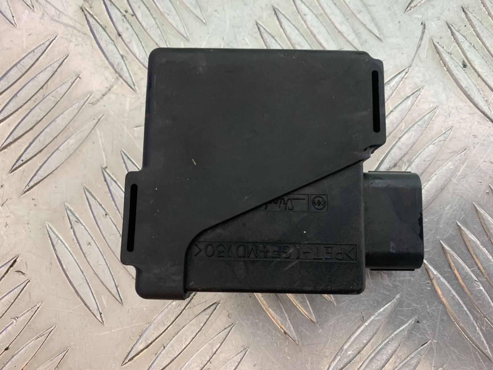 HONDA CRF1000 (DCT) AFRICA TWIN INDICATOR RELAY BOX  YEAR 2017 (CMB1030)